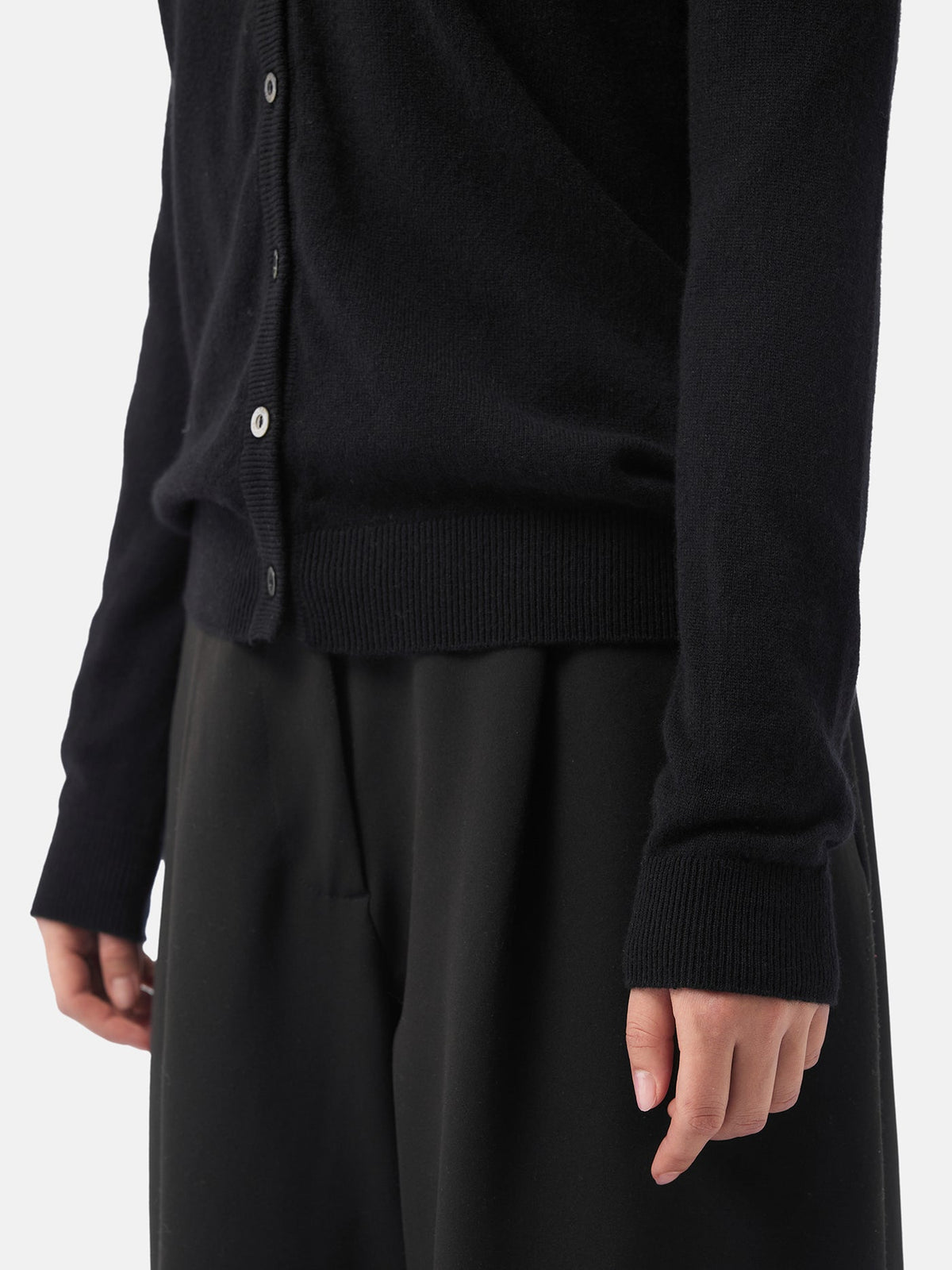Essential Cashmere V-neck Cardigan — Black
