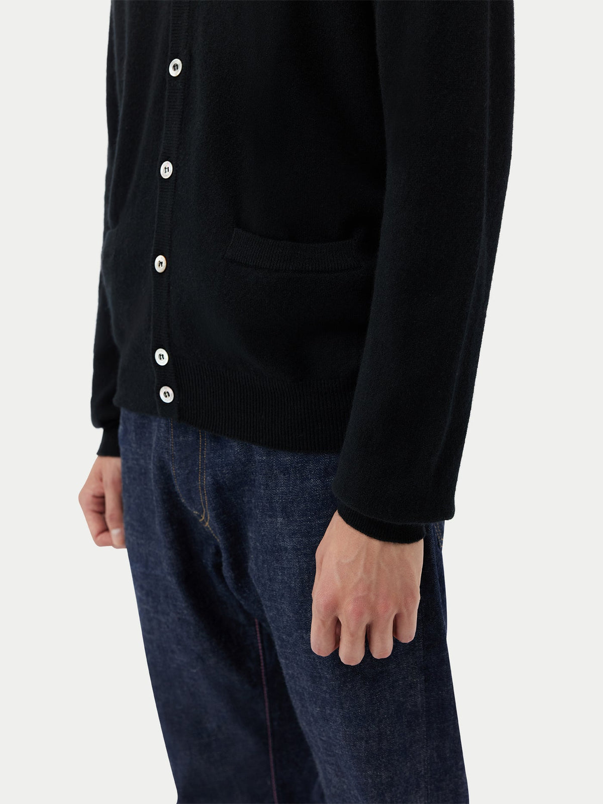 Essential Cashmere V-neck Cardigan — Black