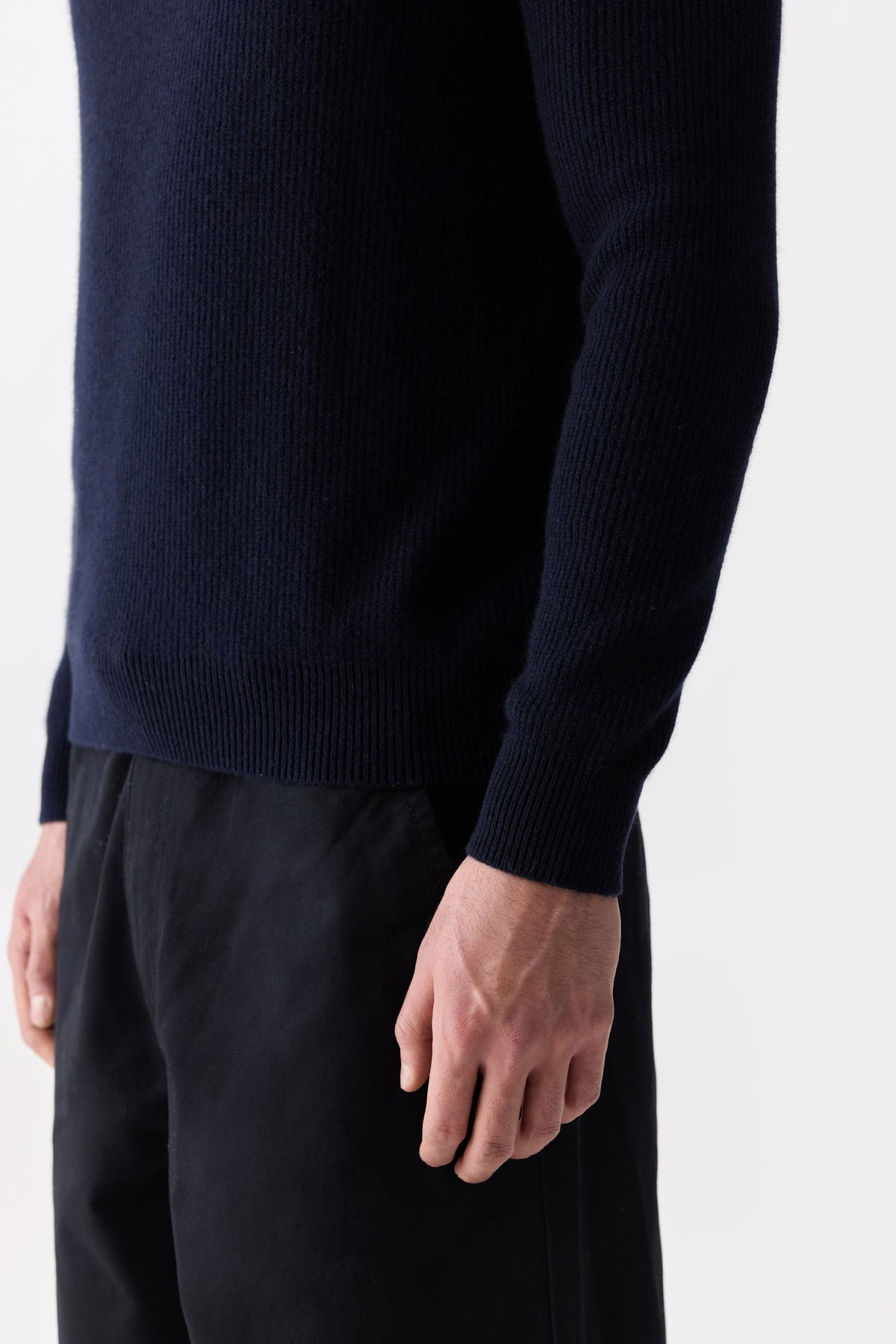 Men's Ribbed Cashmere Sweater — Navy