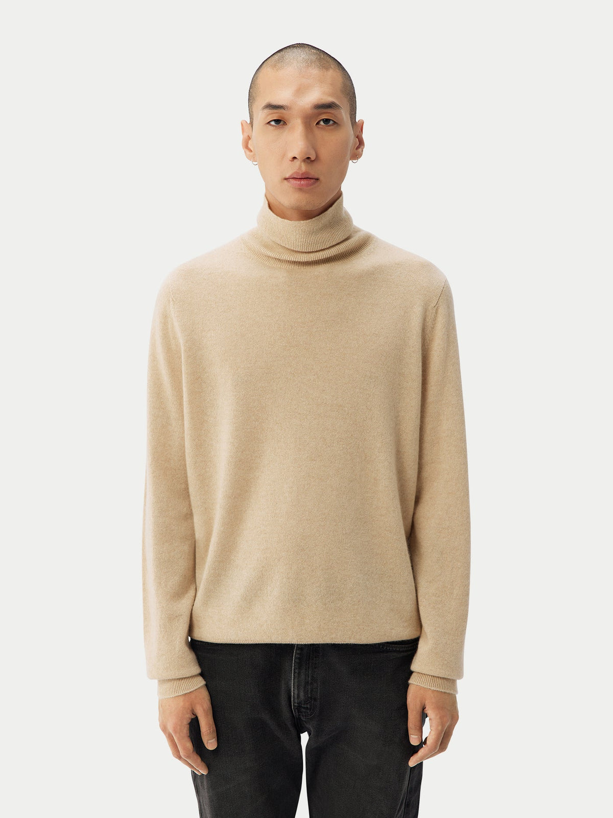 Essential Turtleneck Cashmere Sweater — Beige
