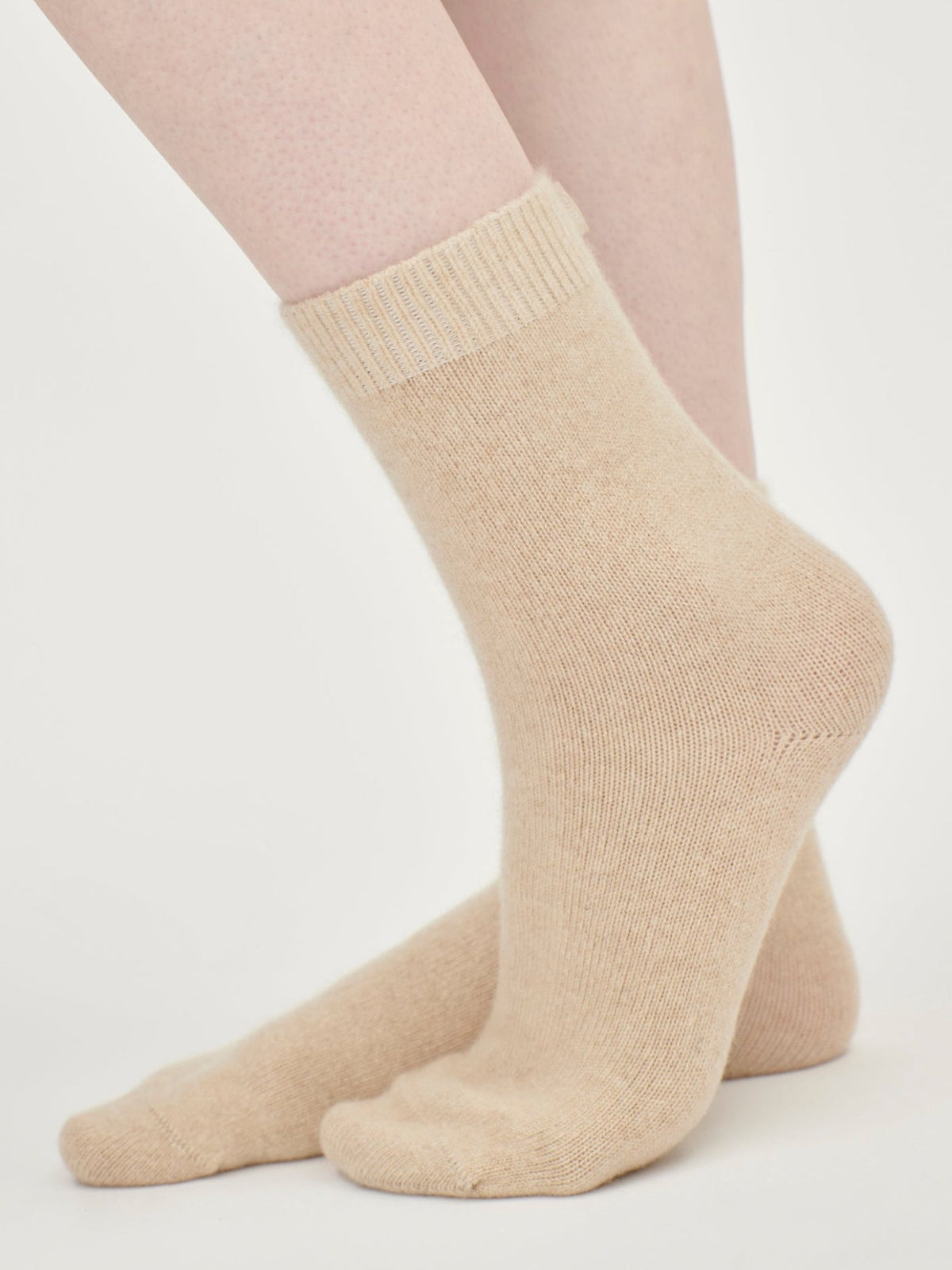 Unisex Cashmere Rib Knit Bed Socks — Beige