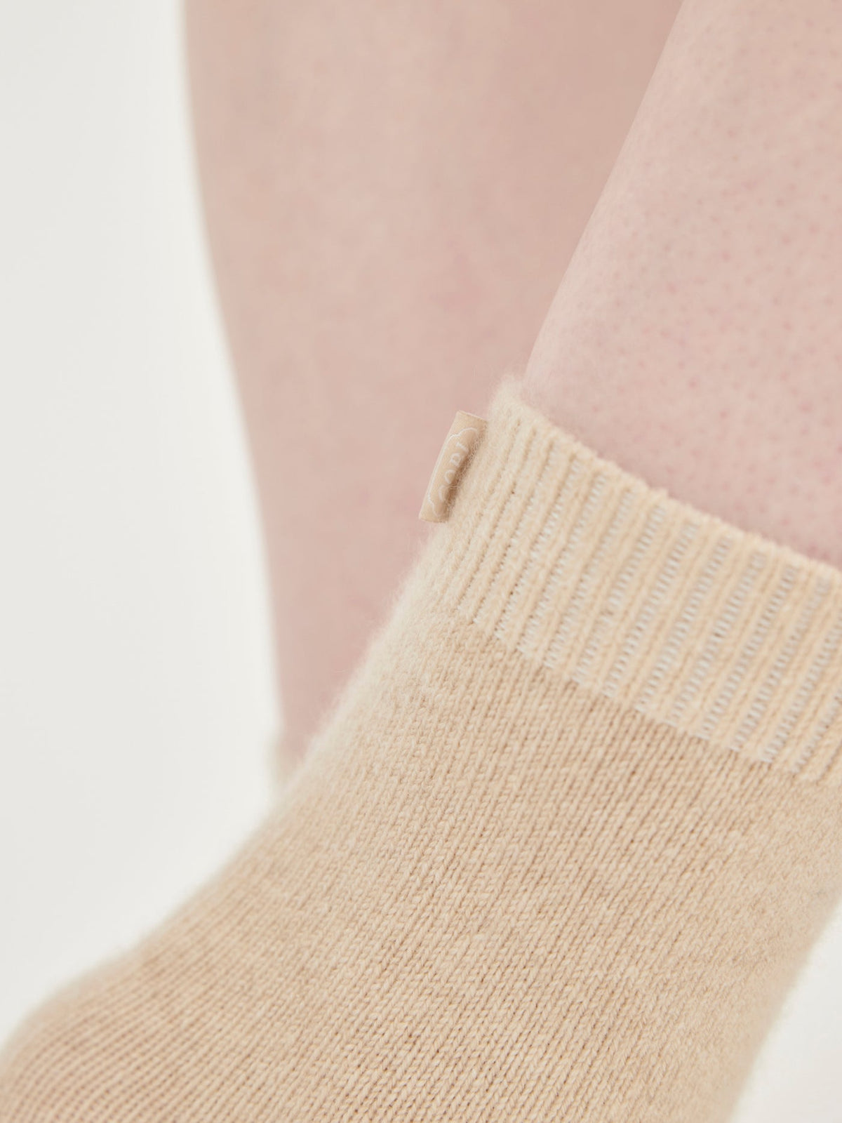 Unisex Cashmere Rib Knit Bed Socks — Beige
