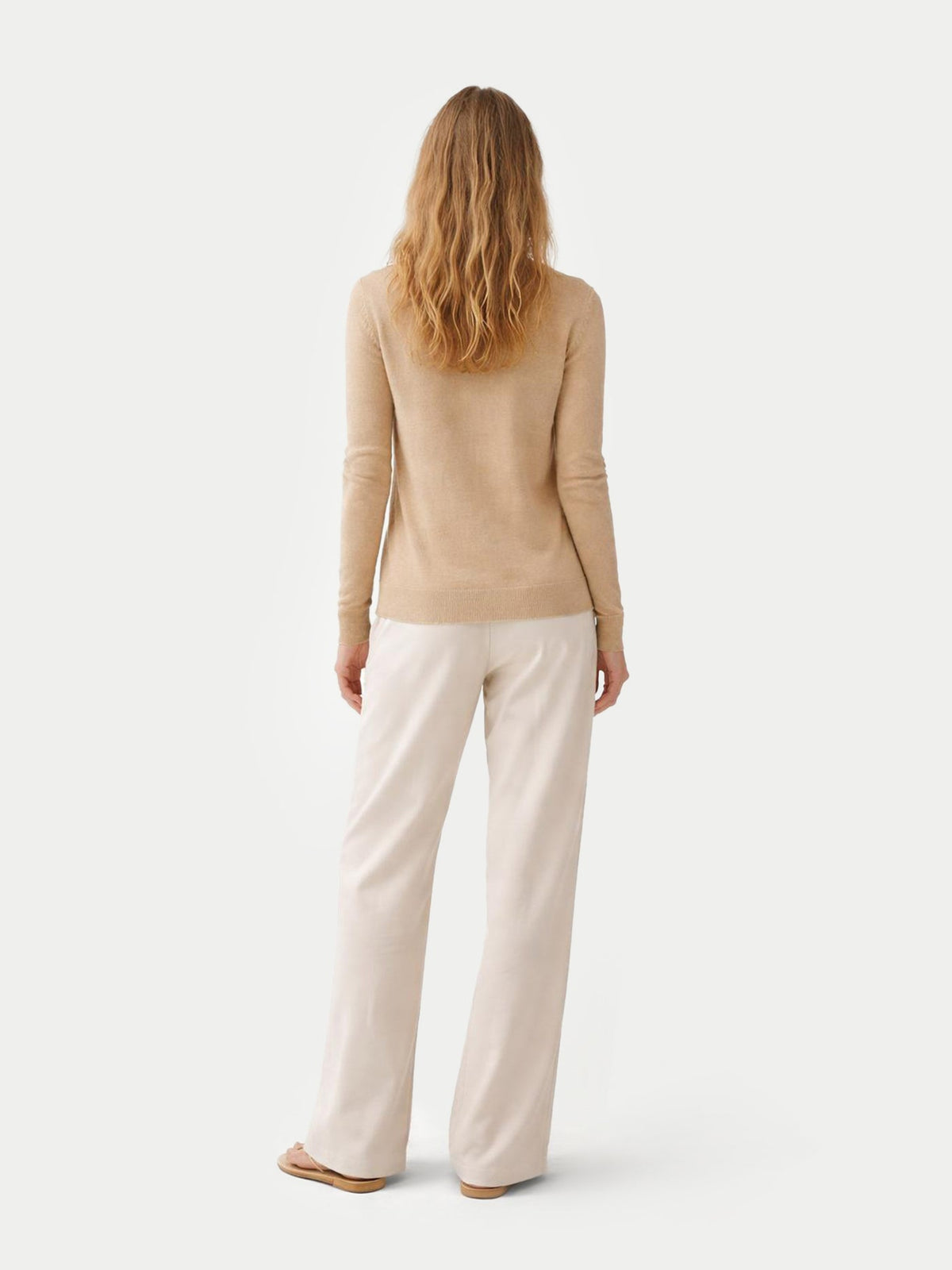 Essential Cashmere V-neck Cardigan — Beige