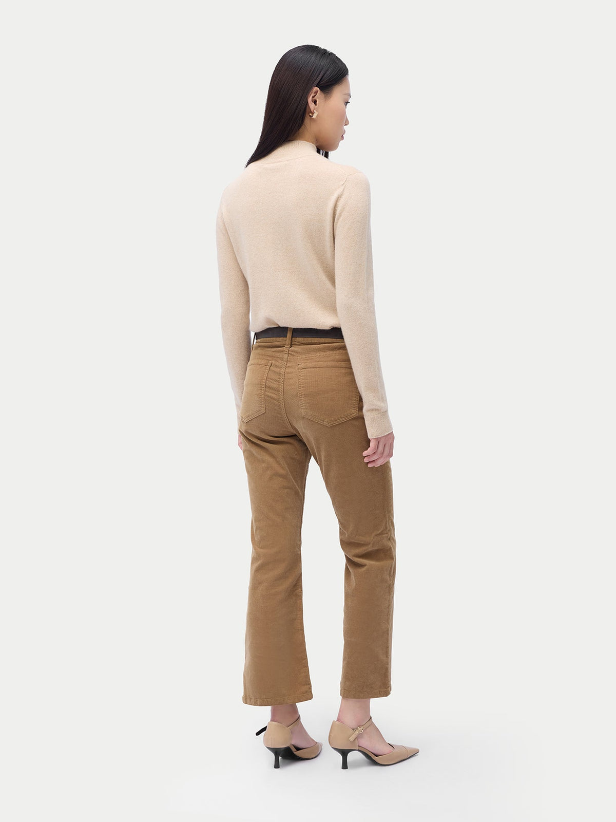 Essential Cashmere Mock Neck Sweater — Beige
