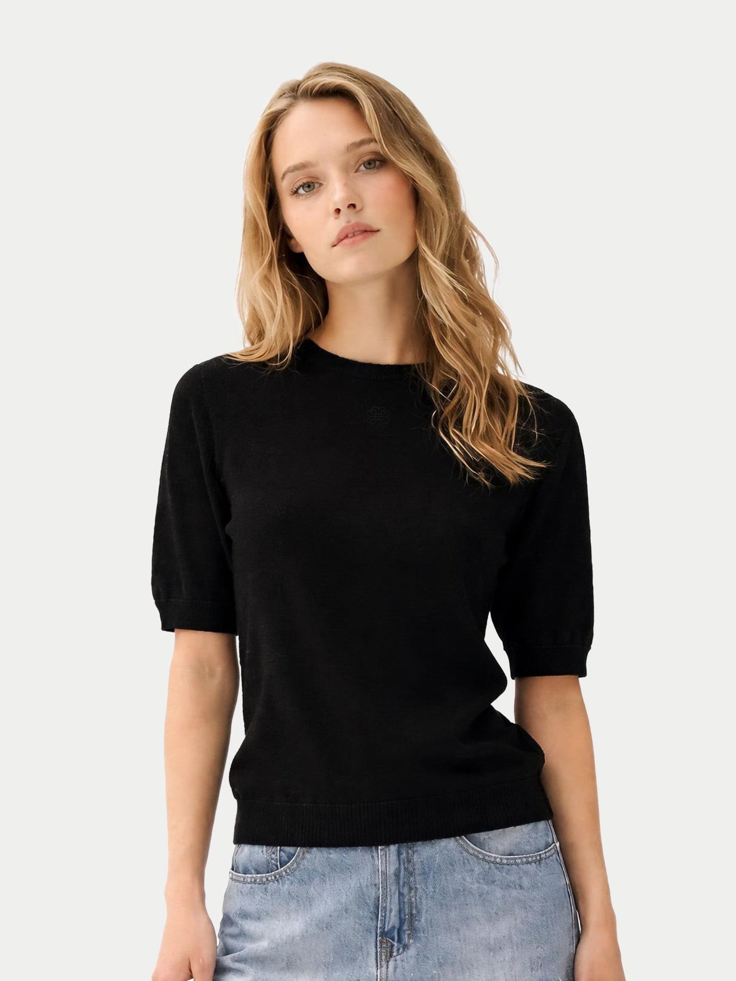 Relaxed Cashmere Sweater — Black