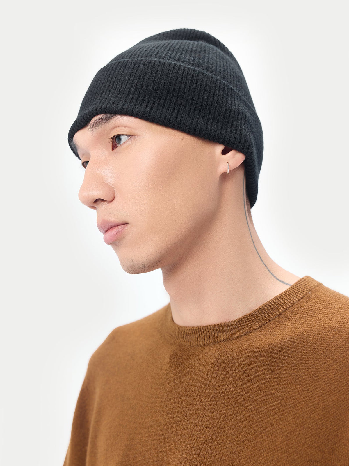 Cashmere Rib Knit Beanie — Black