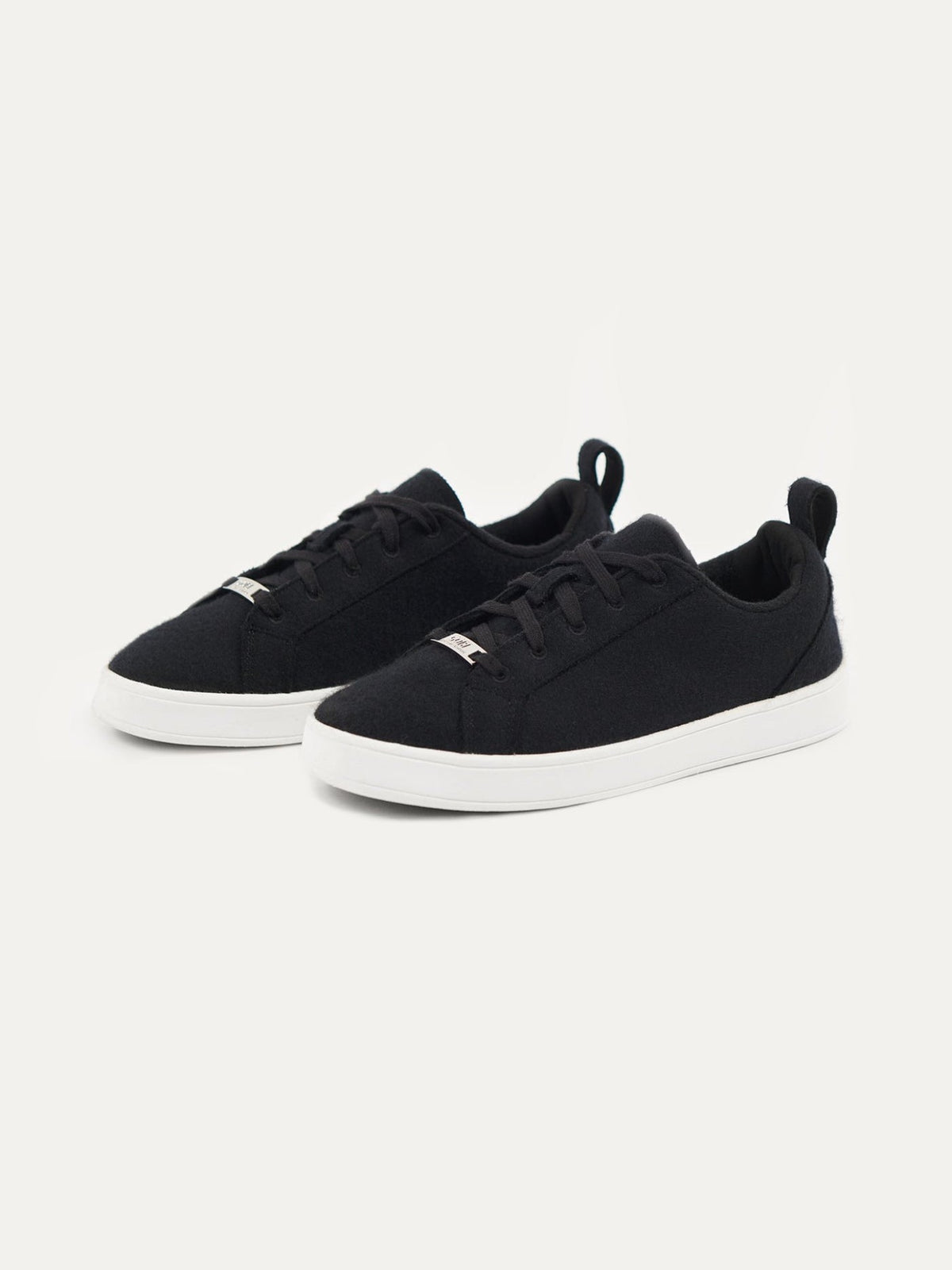 Cashmere Low Ankle Sneakers — Black