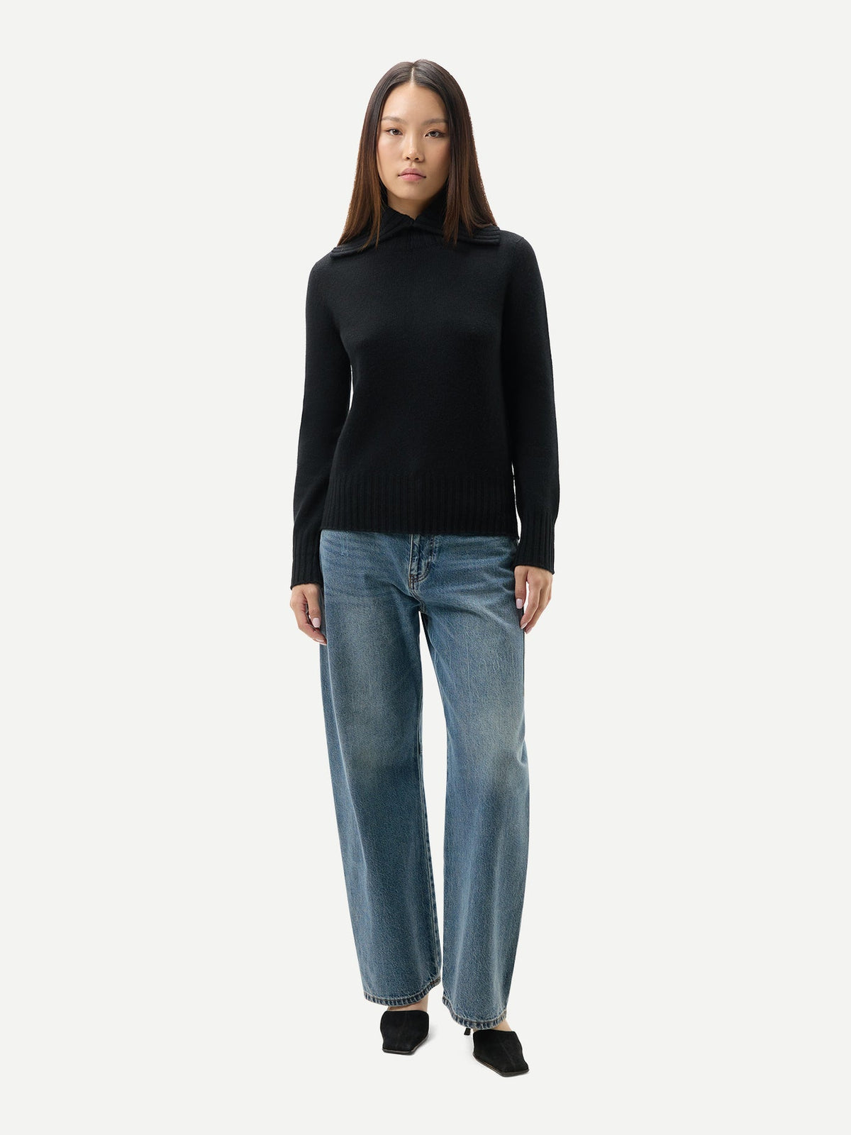 Fold-over Turtleneck Cashmere Sweater — Black