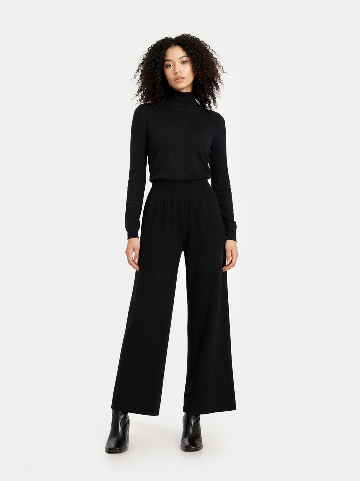 Wide-leg Cashmere Pants — Black