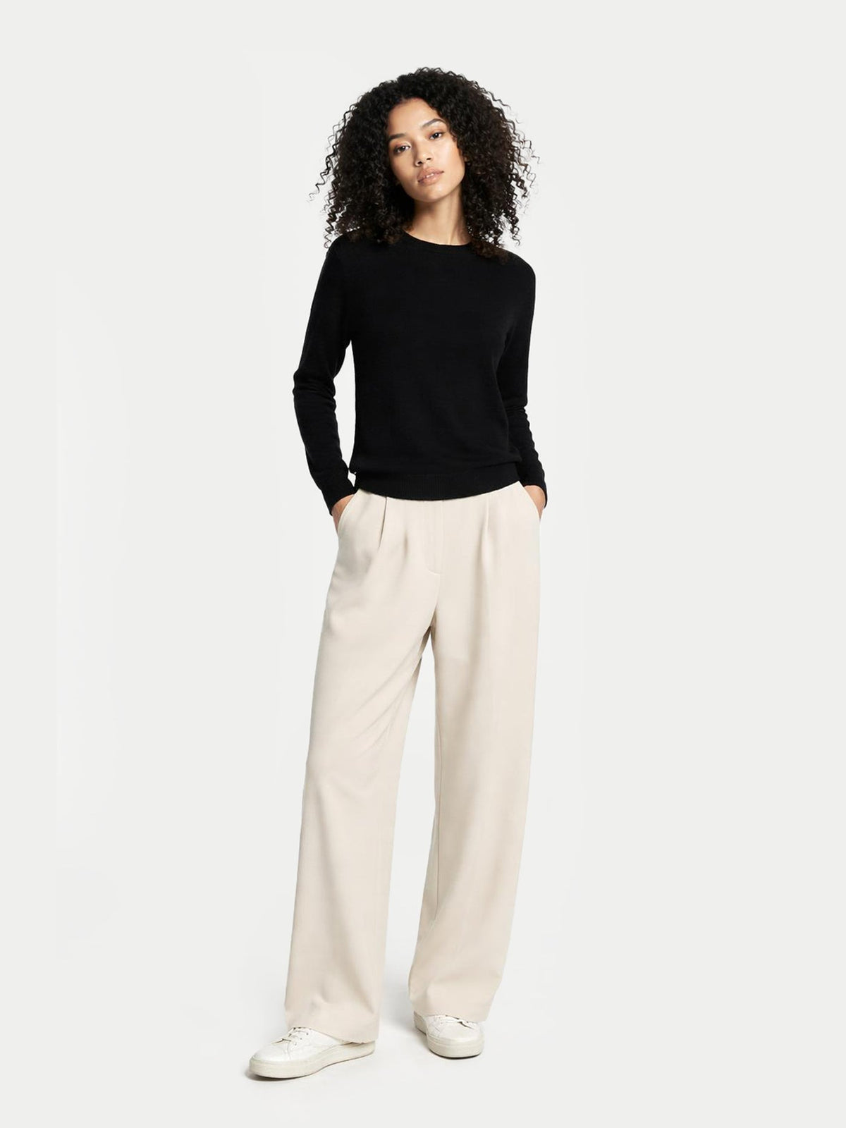 Timeless Cashmere Crewneck Sweater — Black