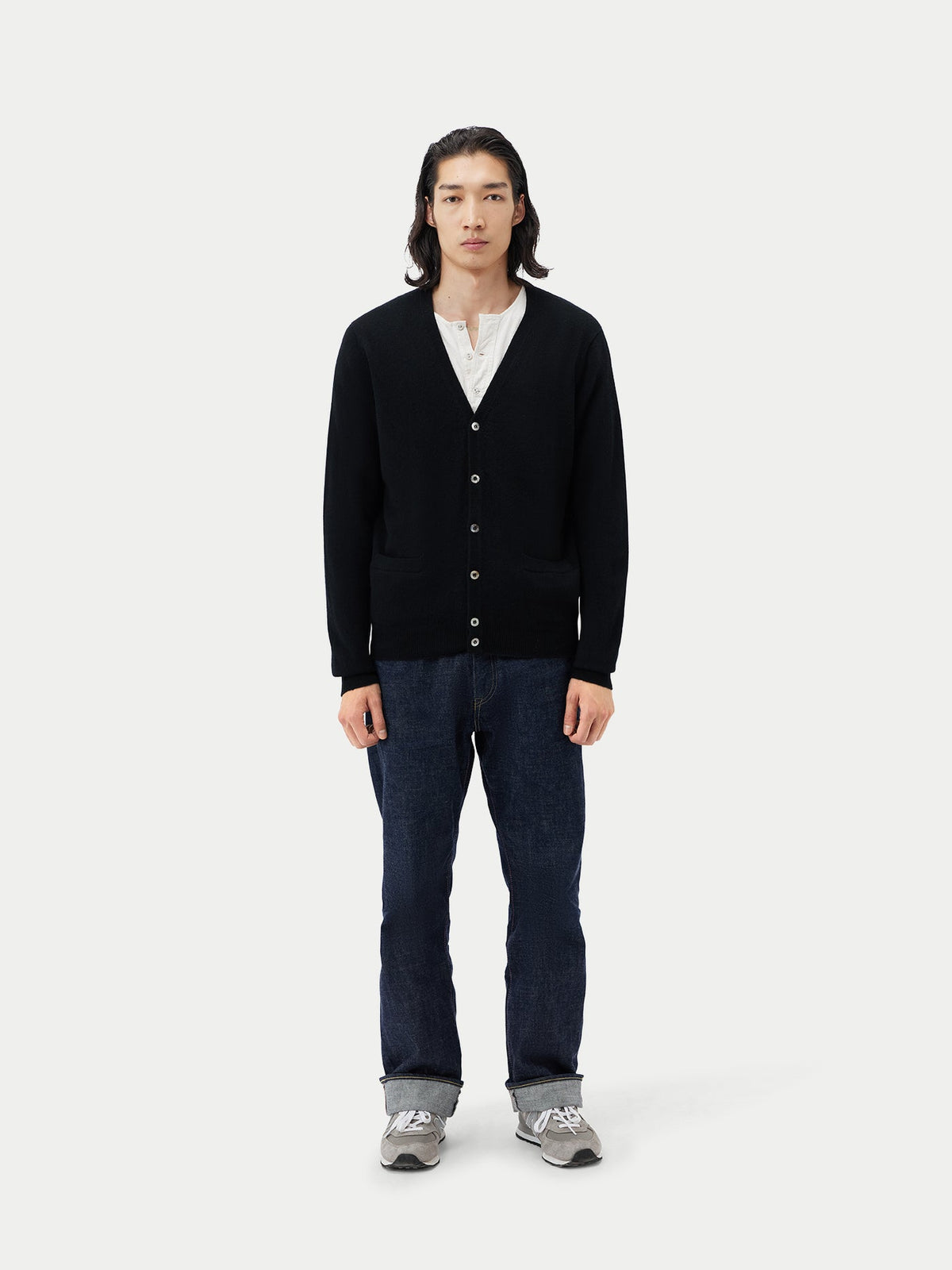 Essential Cashmere V-neck Cardigan — Black