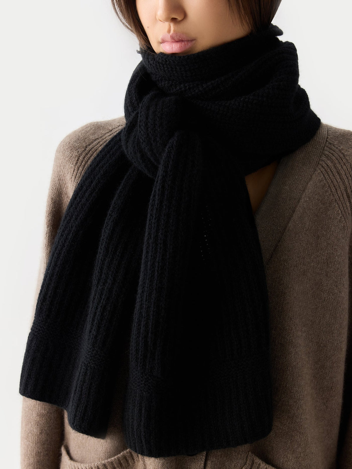 Wide Rib Knit Scarf — Black