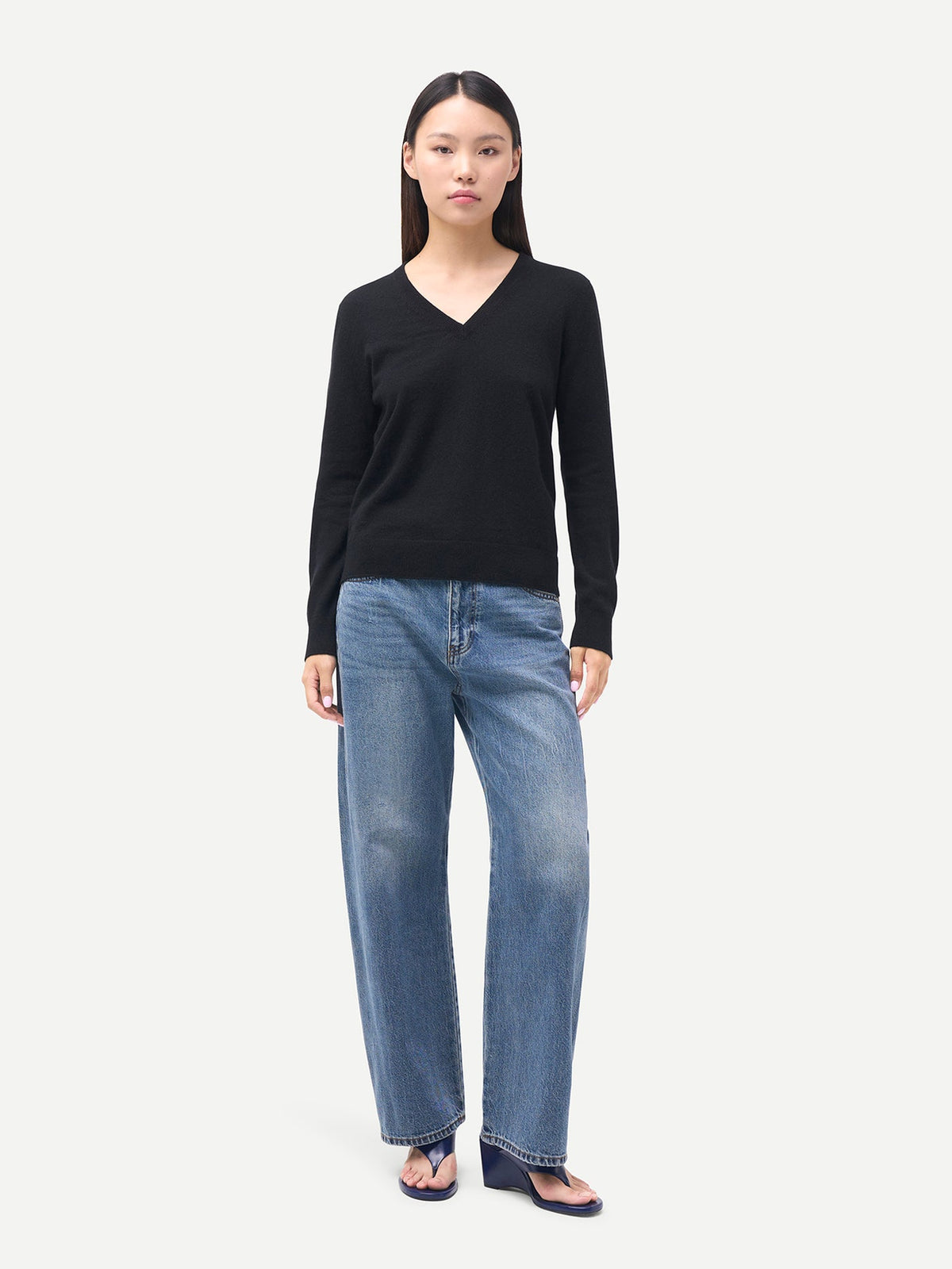 Timeless Cashmere V-neck Sweater — Black