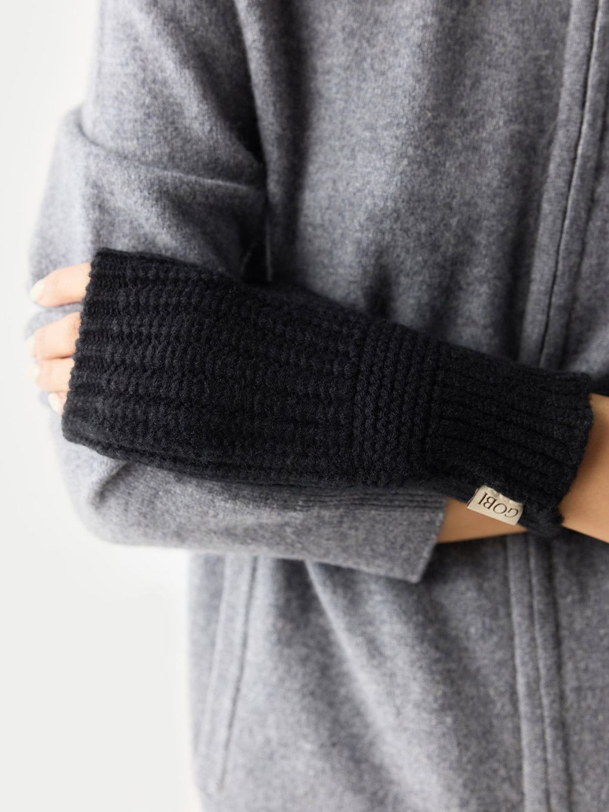 Rib-knit Cashmere Gloves — Black