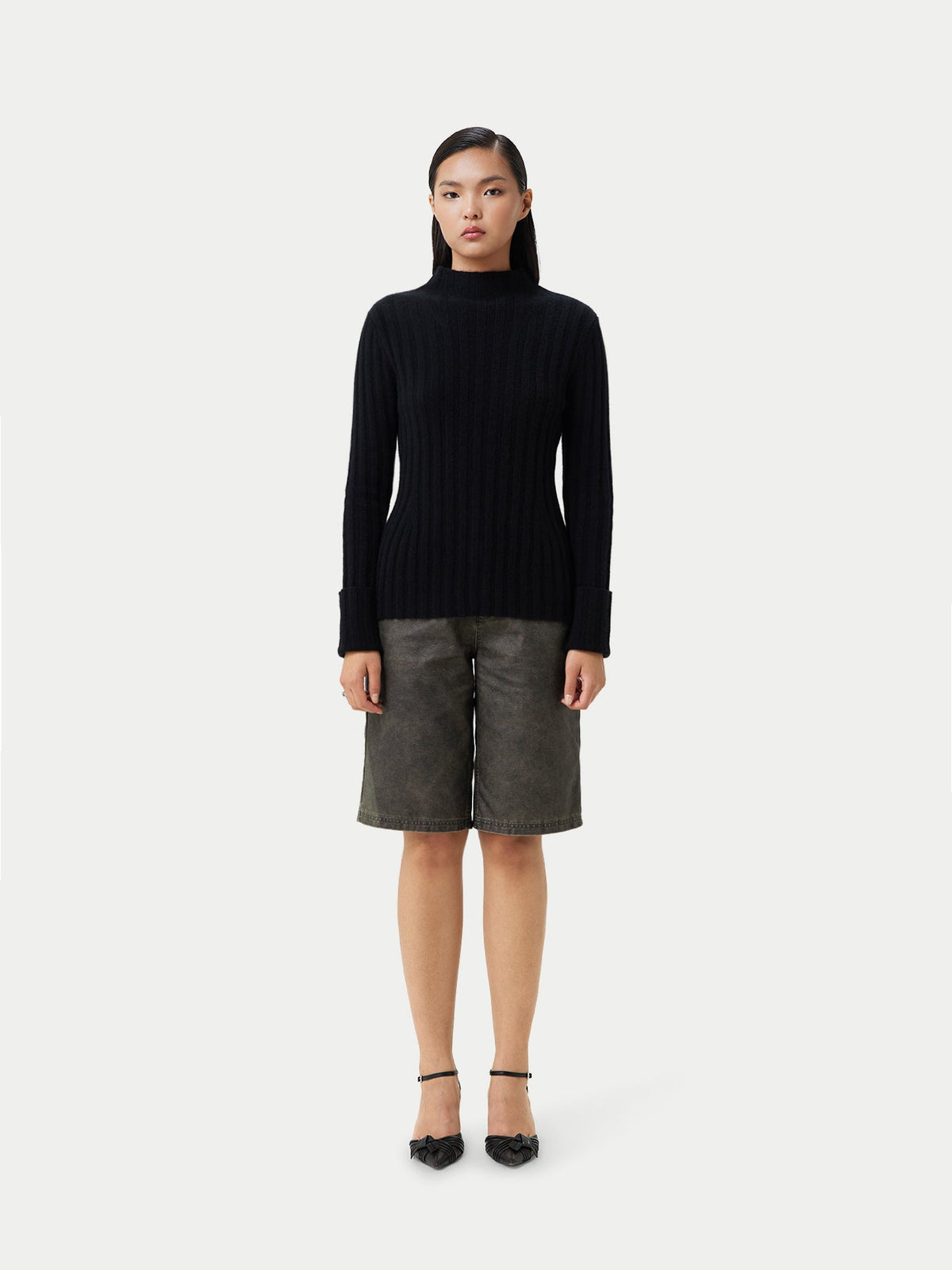 Cashmere Turn-up Cuffs Sweater — Black