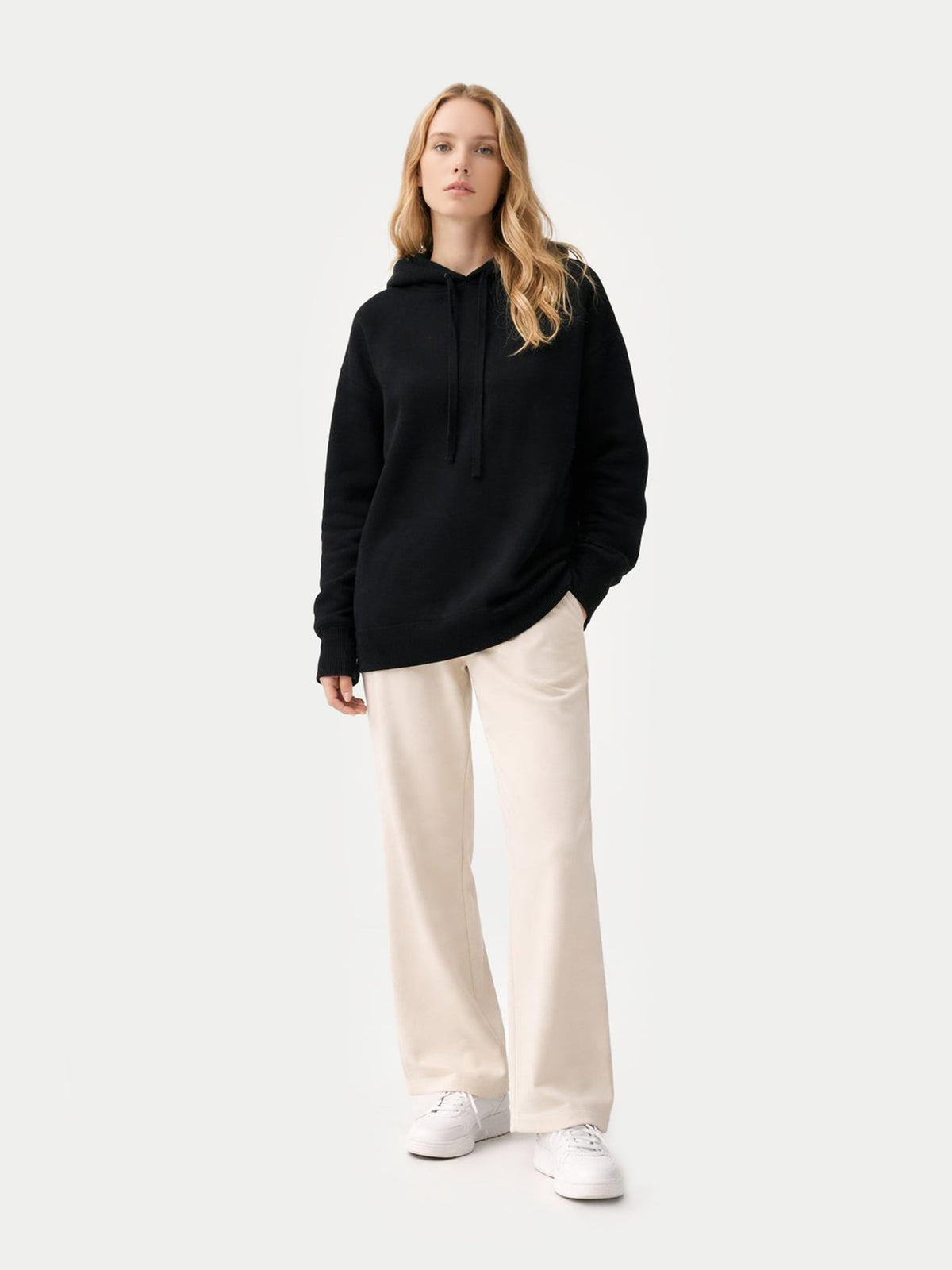 Cashmere Pullover Hoodie — Black