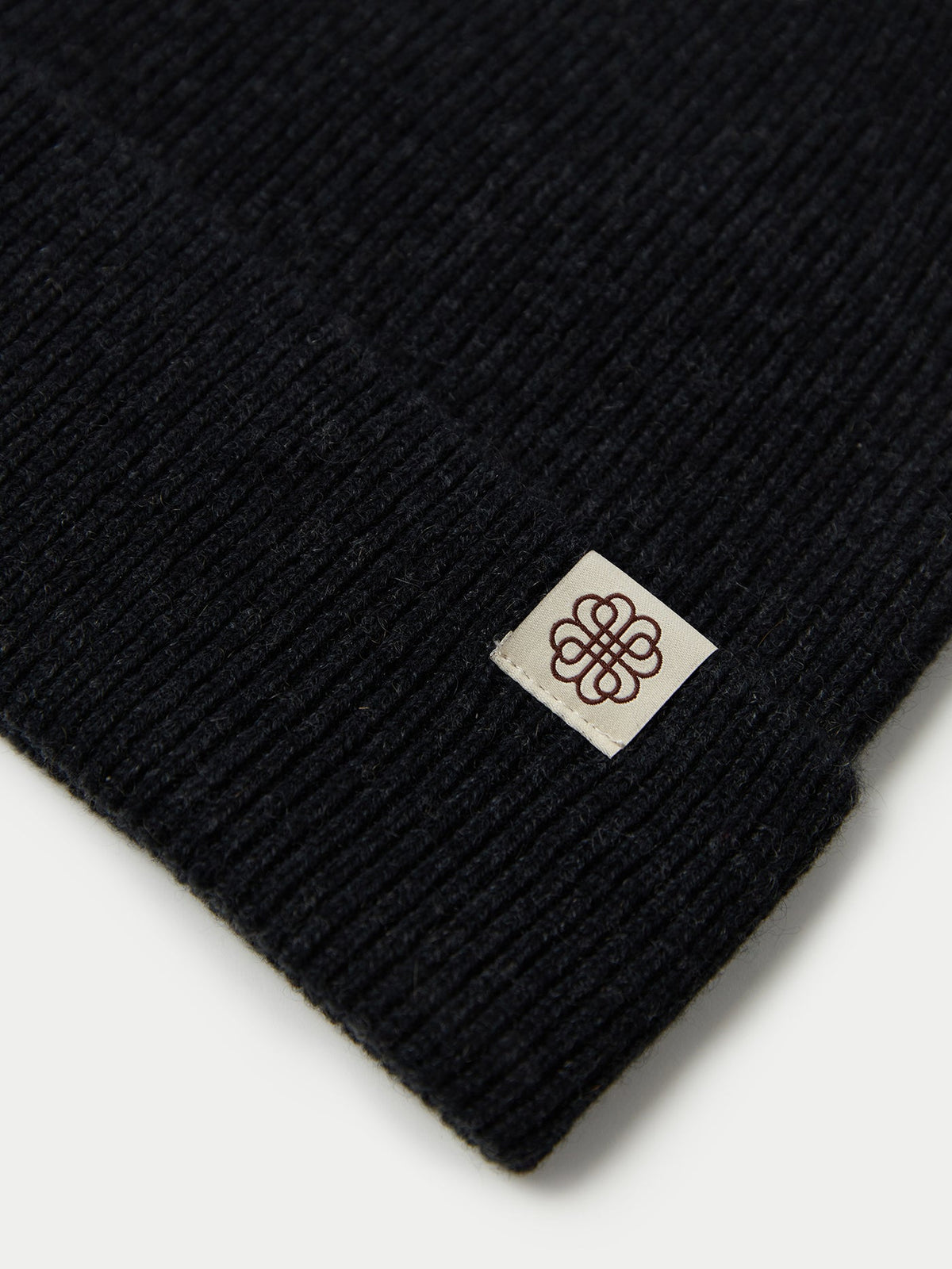 Cashmere Rib Knit Beanie — Black