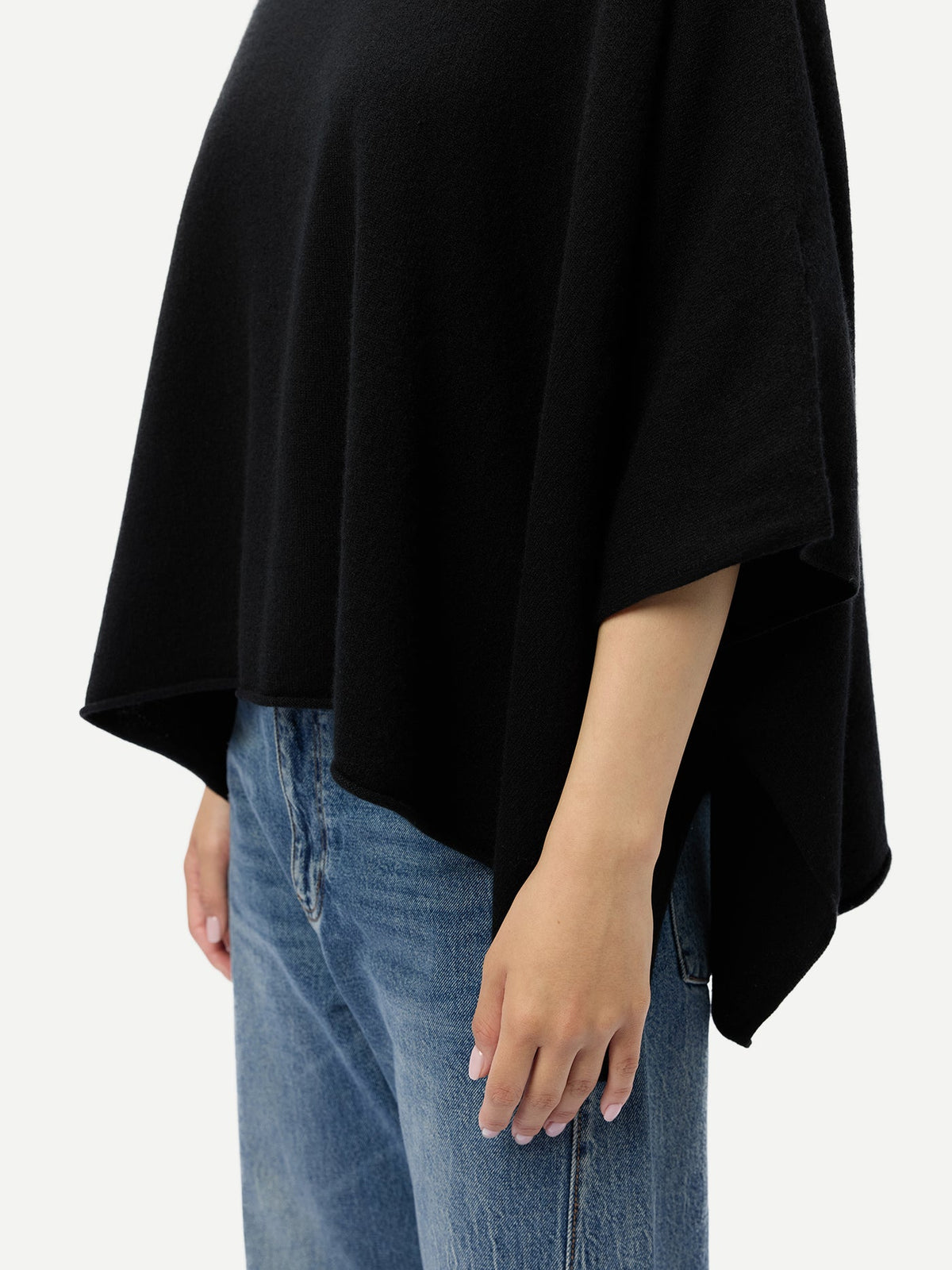 Timeless Knitted Poncho — Black