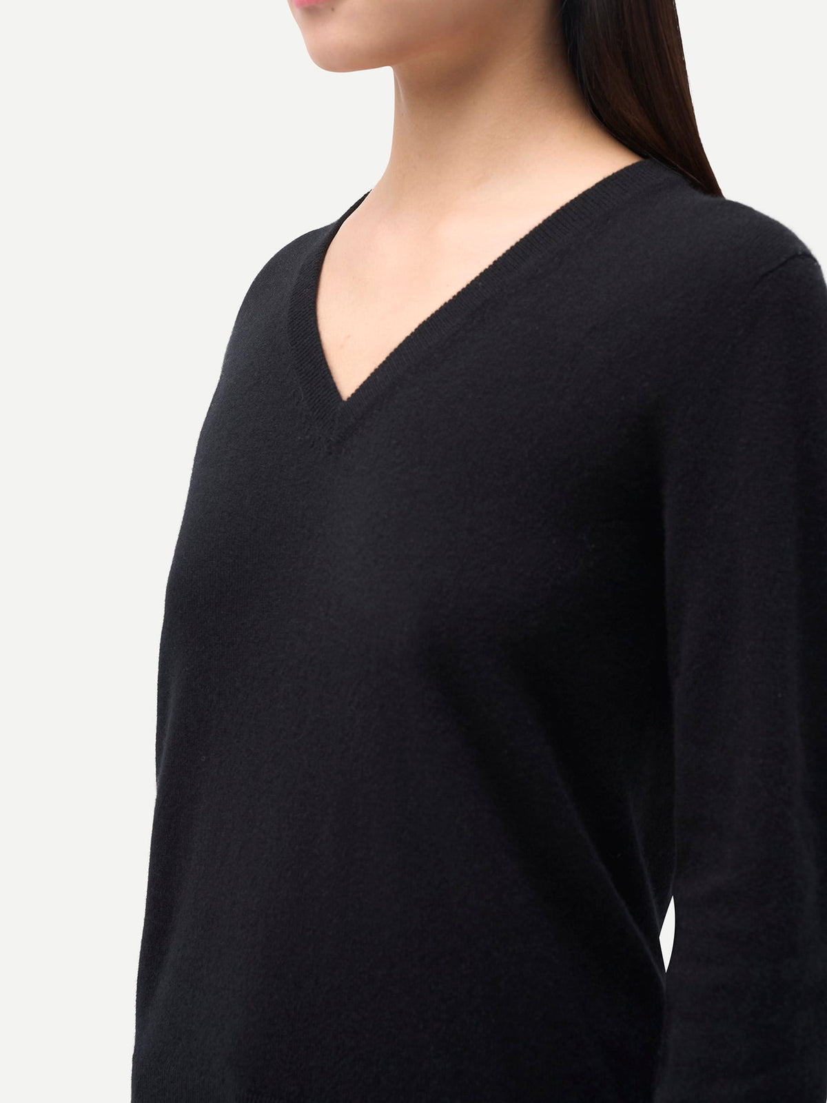 Timeless Cashmere V-neck Sweater — Black