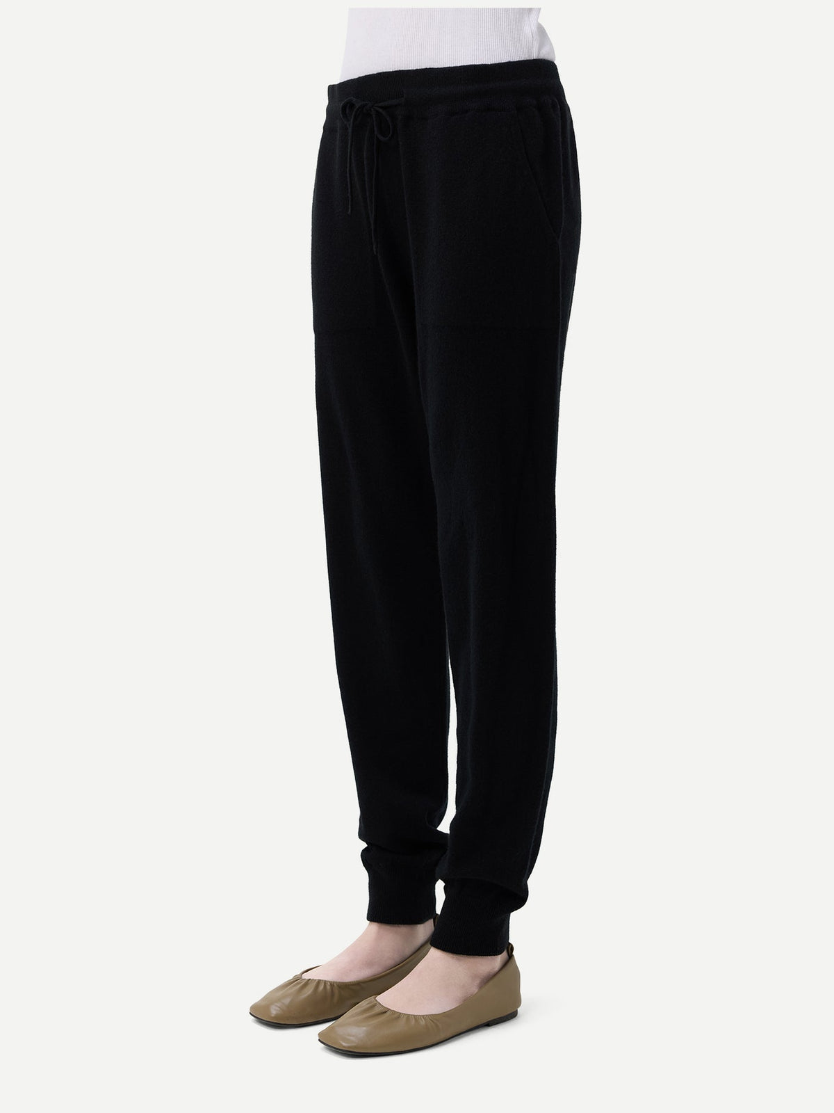 Cuffed Cashmere Jogger — Black