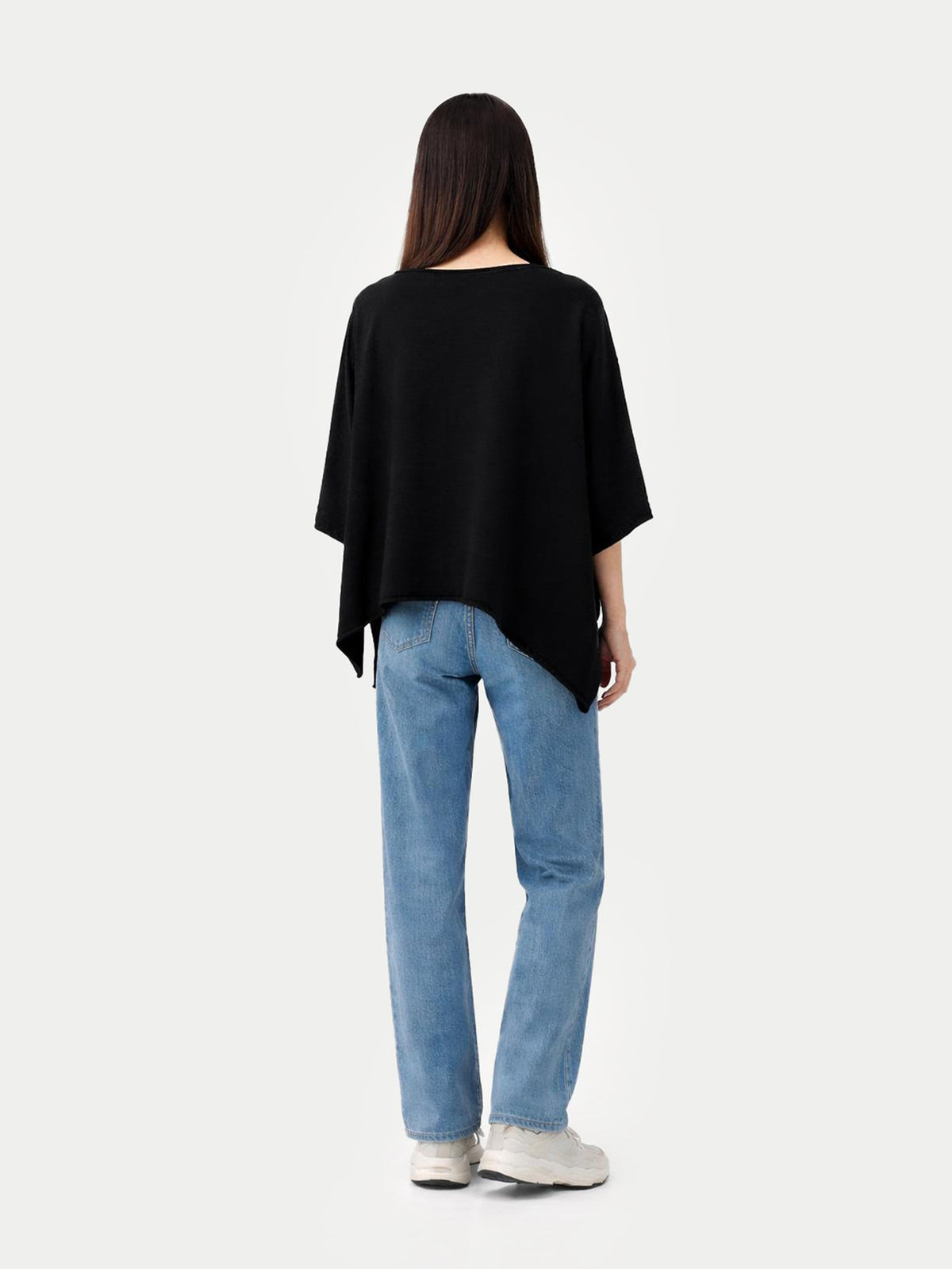 Timeless Knitted Poncho — Black