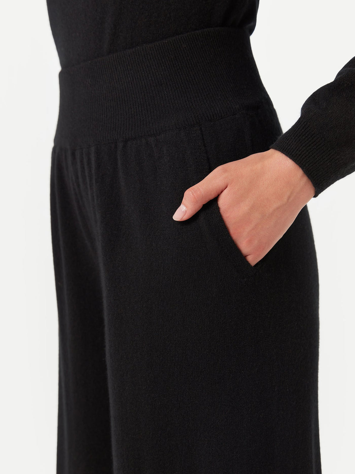 Wide-leg Cashmere Pants — Black