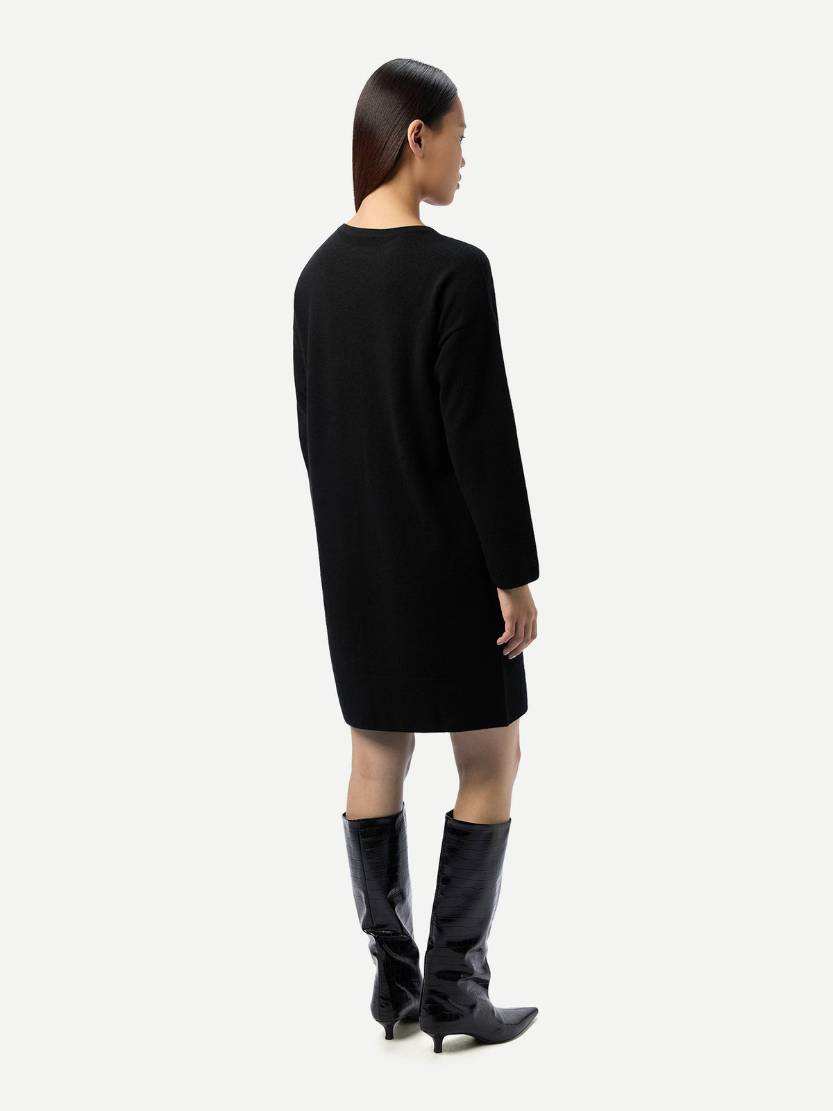 Seamless Crewneck Cashmere Dress — Black
