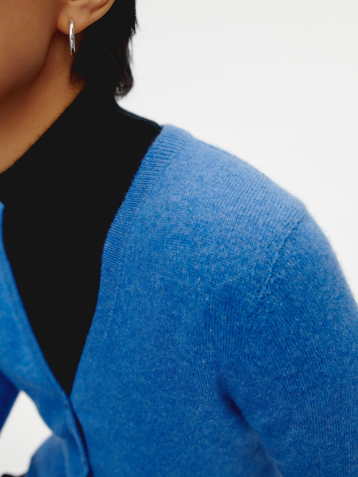 Essential Cashmere V-neck Cardigan — Blue