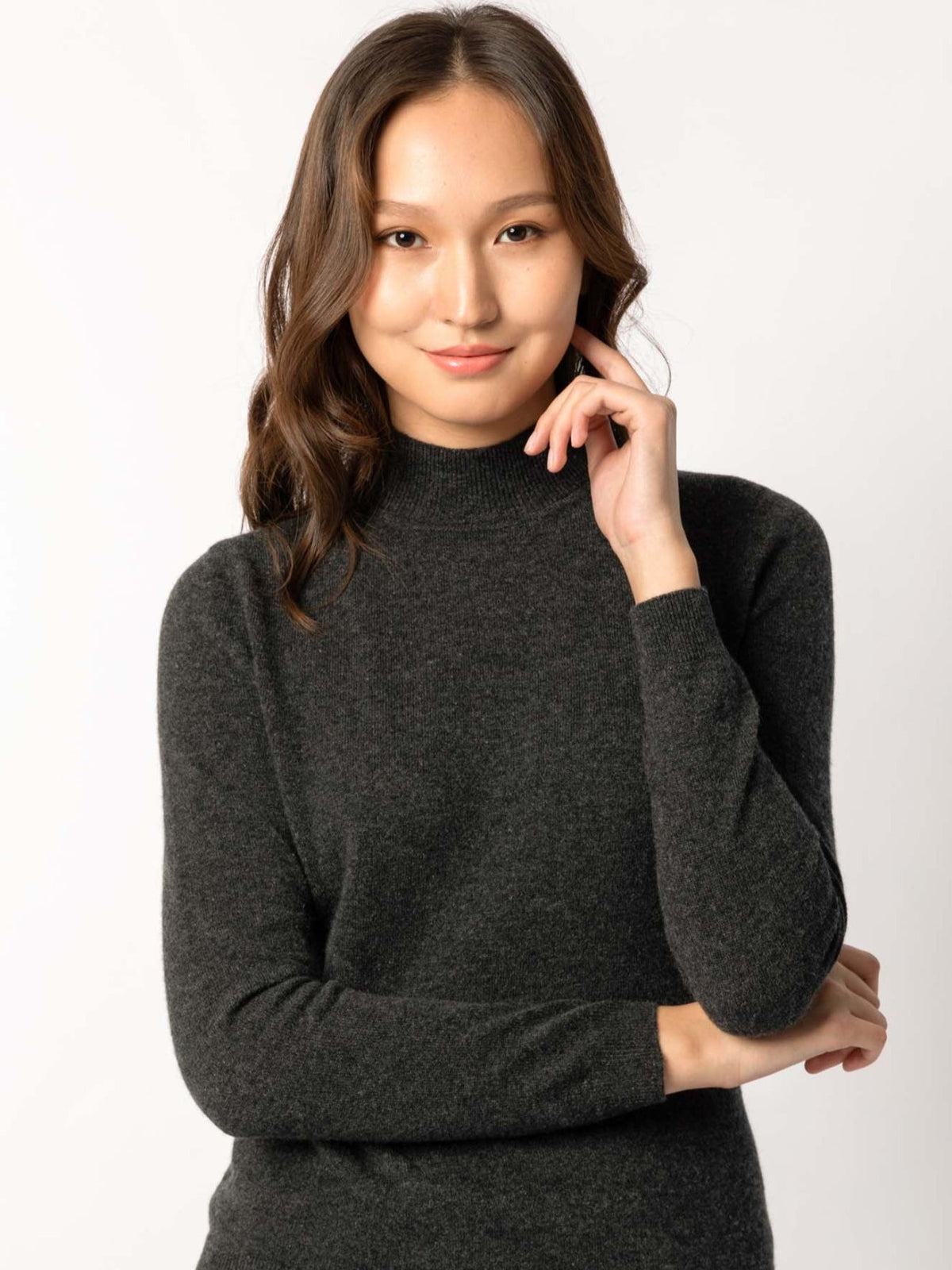 Essential Cashmere Mock Neck Sweater — Charcoal