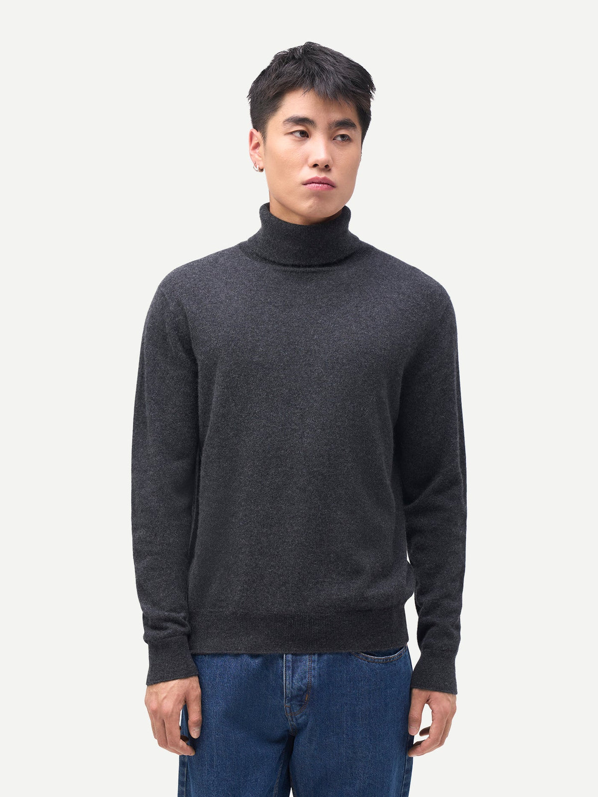 Essential Turtleneck Cashmere Sweater — Charcoal