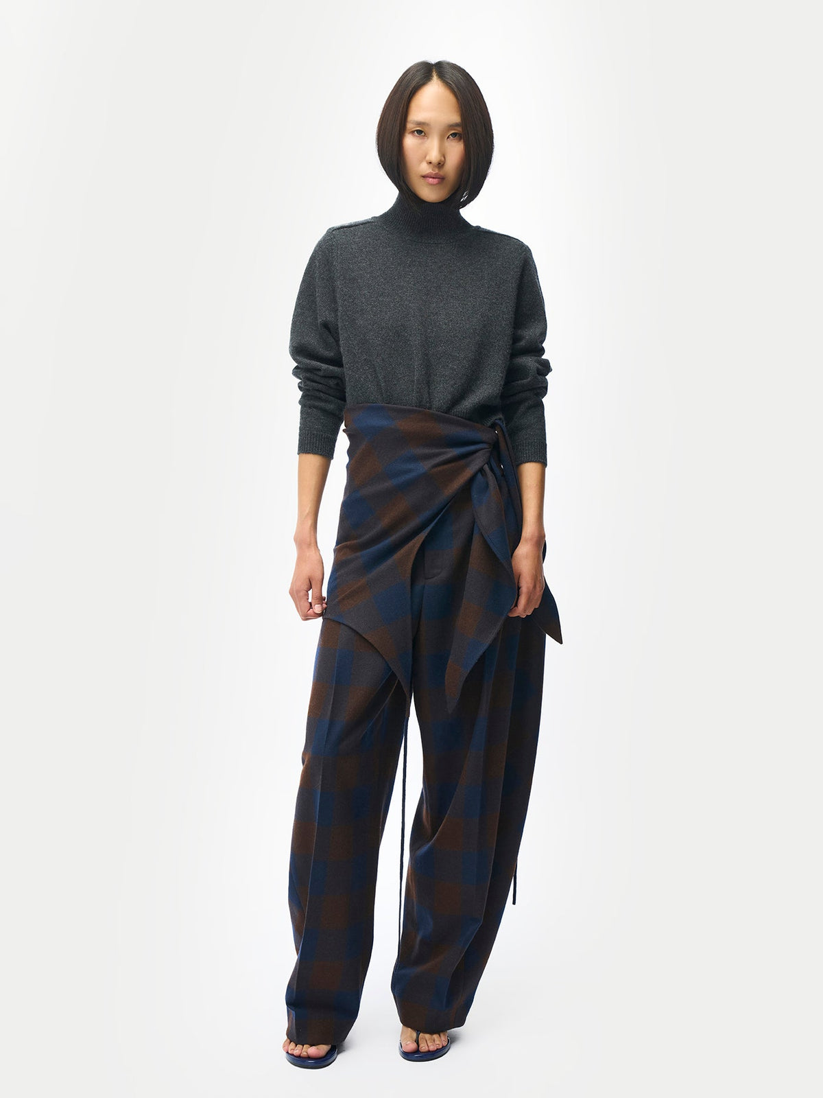 Cropped High-neck Cashmere Sweater — Charcoal