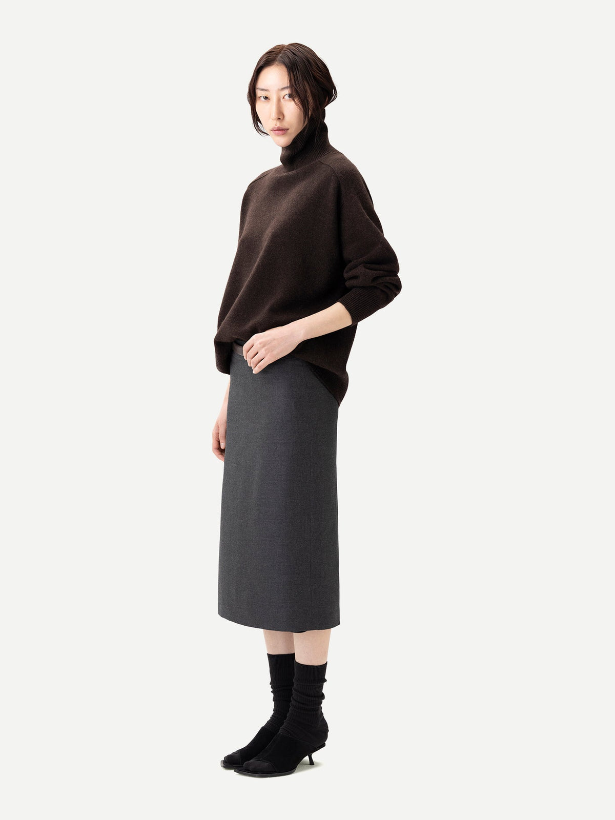 Unisex High-neck Cashmere Sweater — Deep Mole