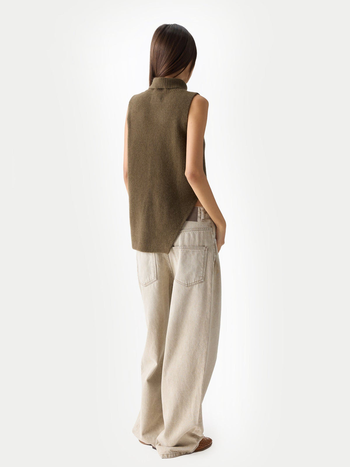 Turtle Neck Cashmere Vest — Earth Brown