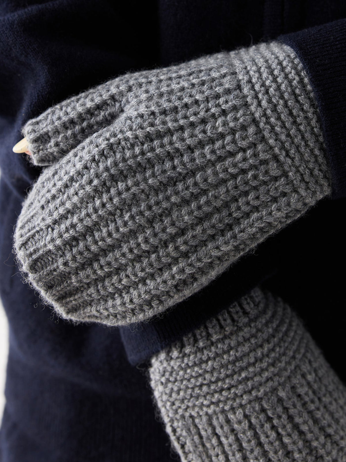 Rib-knit Cashmere Gloves — Gray