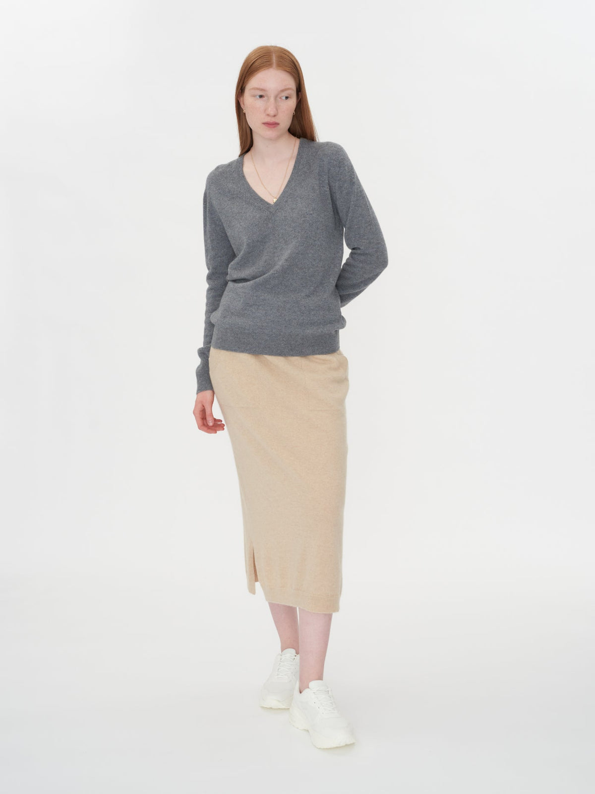 Essential Cashmere V-neck Sweater — Gray