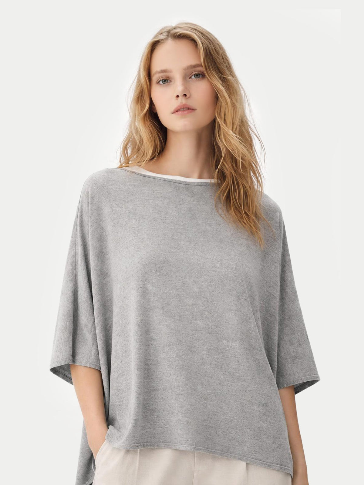 Timeless Knitted Poncho — Light Gray