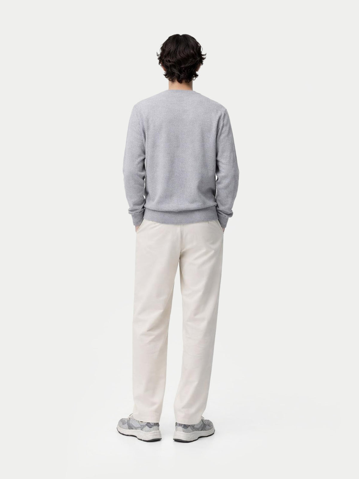 Essential Crewneck Cashmere Sweater — Light Gray