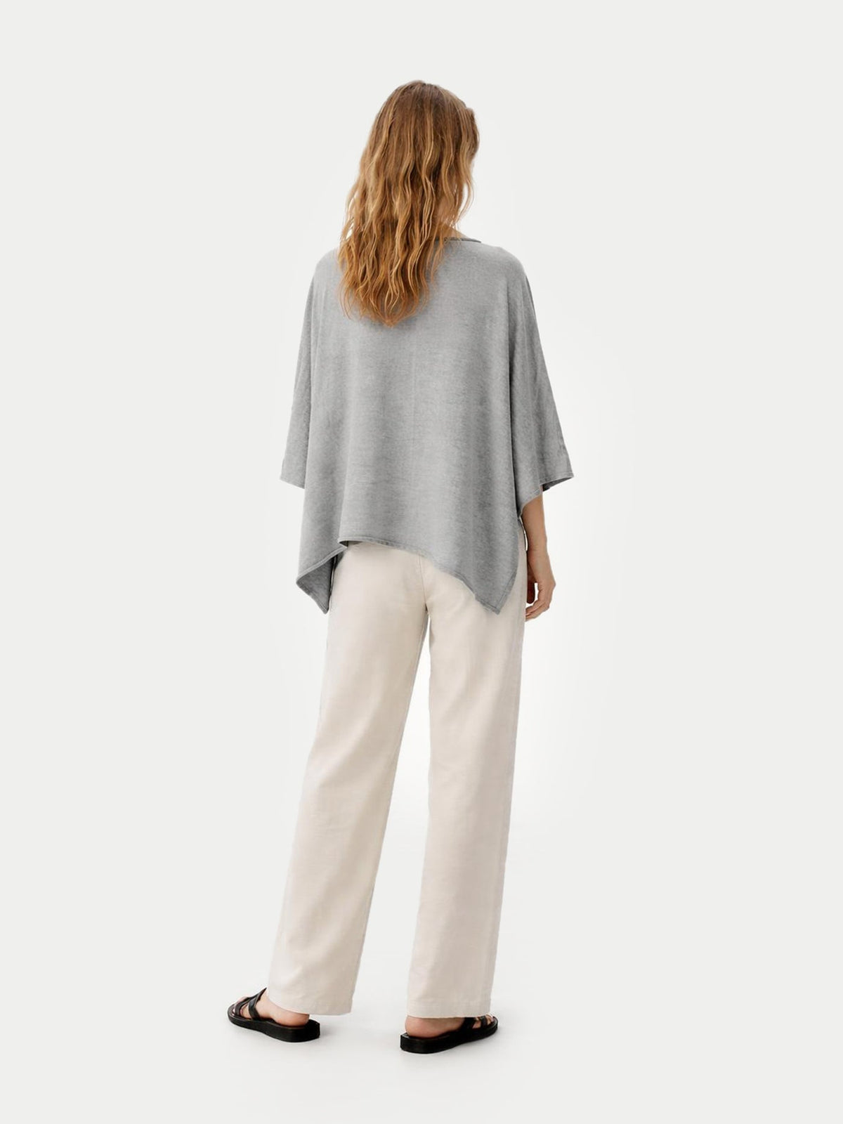 Timeless Knitted Poncho — Light Gray