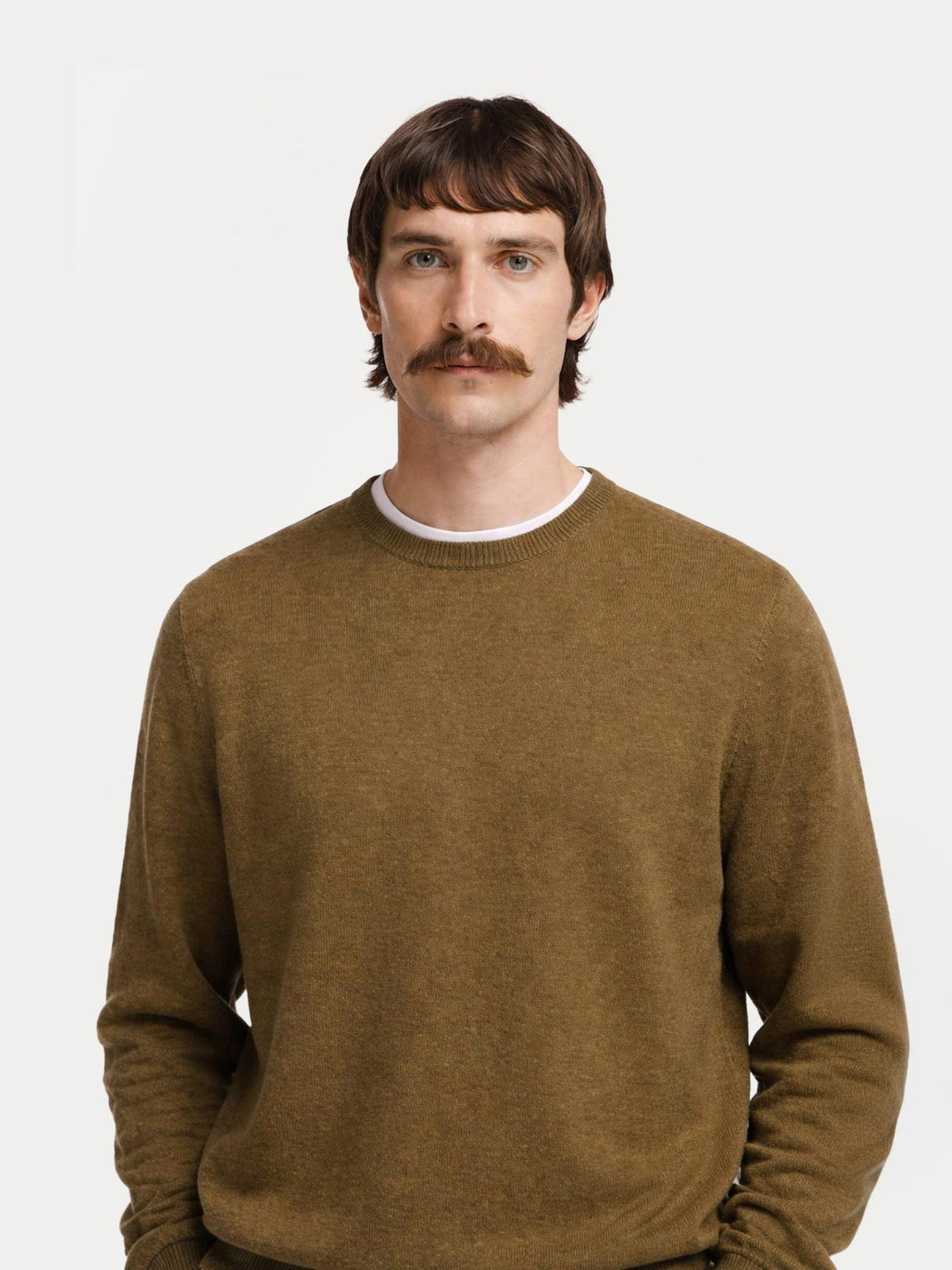 Essential Crewneck Cashmere Sweater — Muted Green