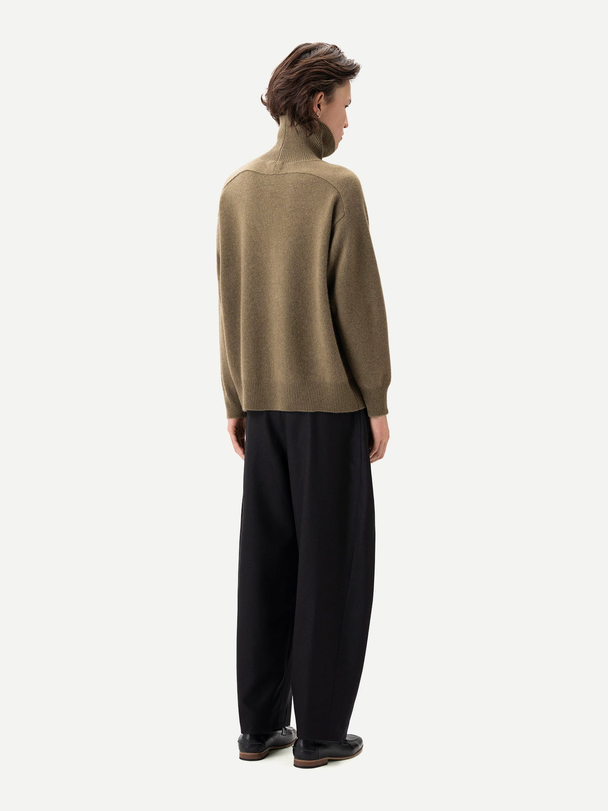 Unisex High-neck Cashmere Sweater — Muted Green