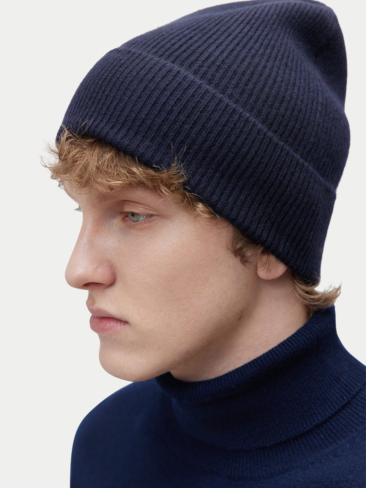Cashmere Rib Knit Beanie — Navy