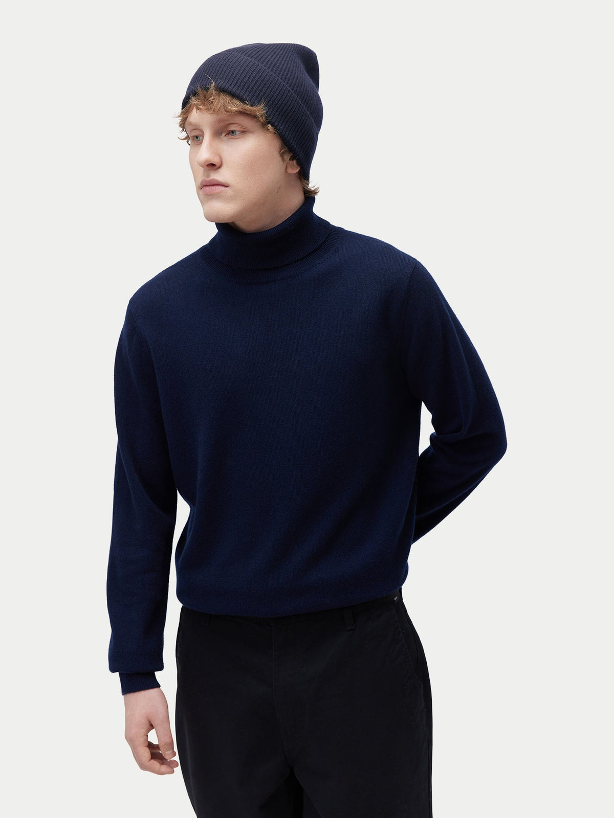 Cashmere Rib Knit Beanie — Navy