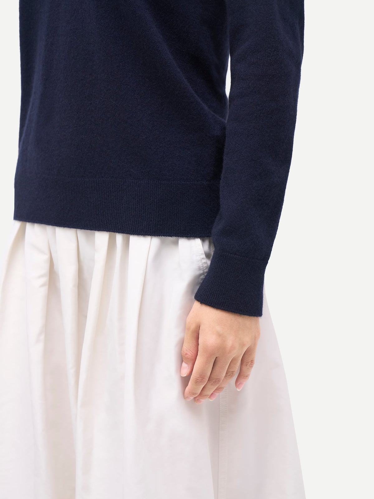 Timeless Cashmere V-neck Sweater — Navy