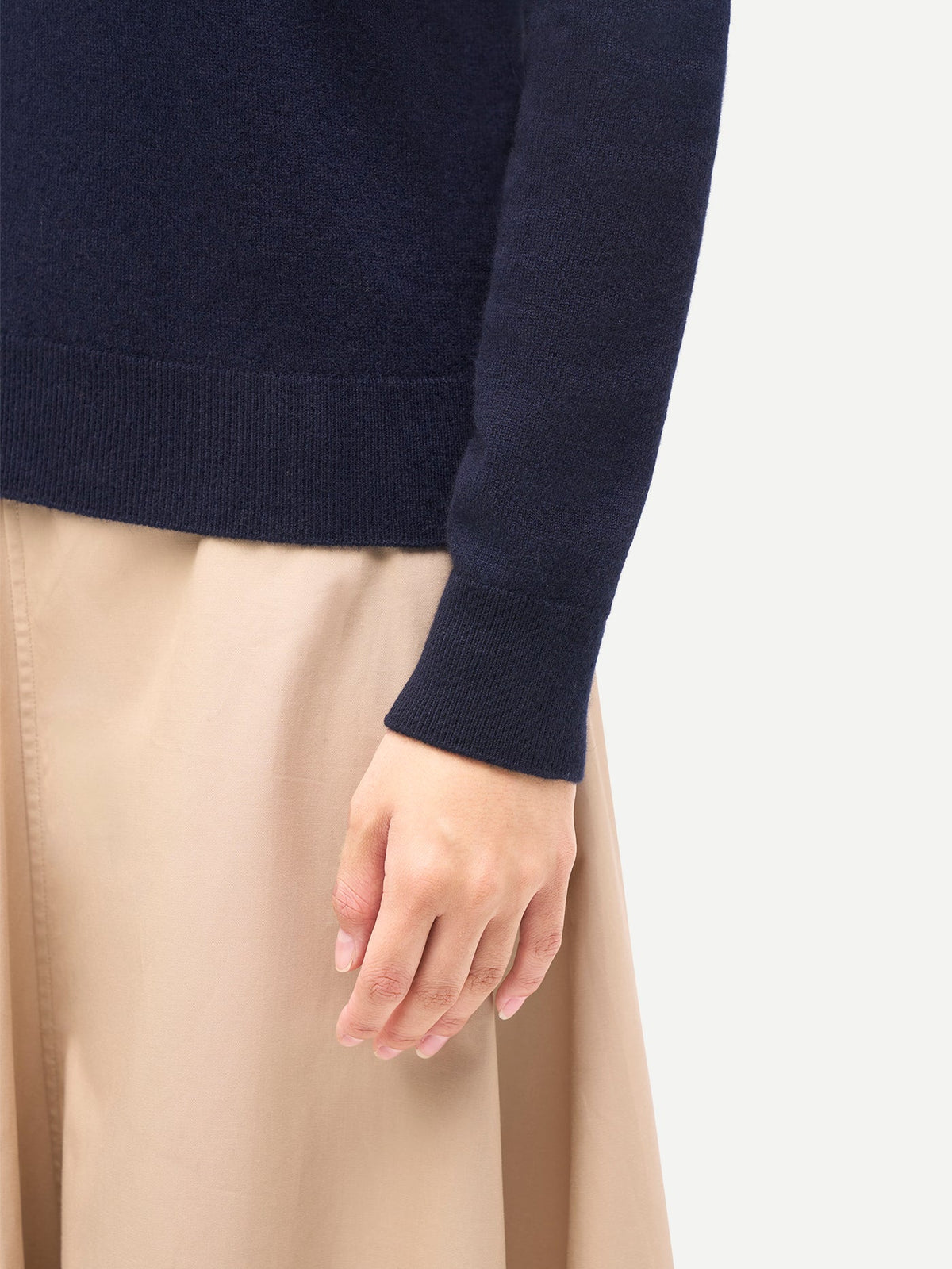 Timeless Cashmere Turtleneck Sweater — Navy
