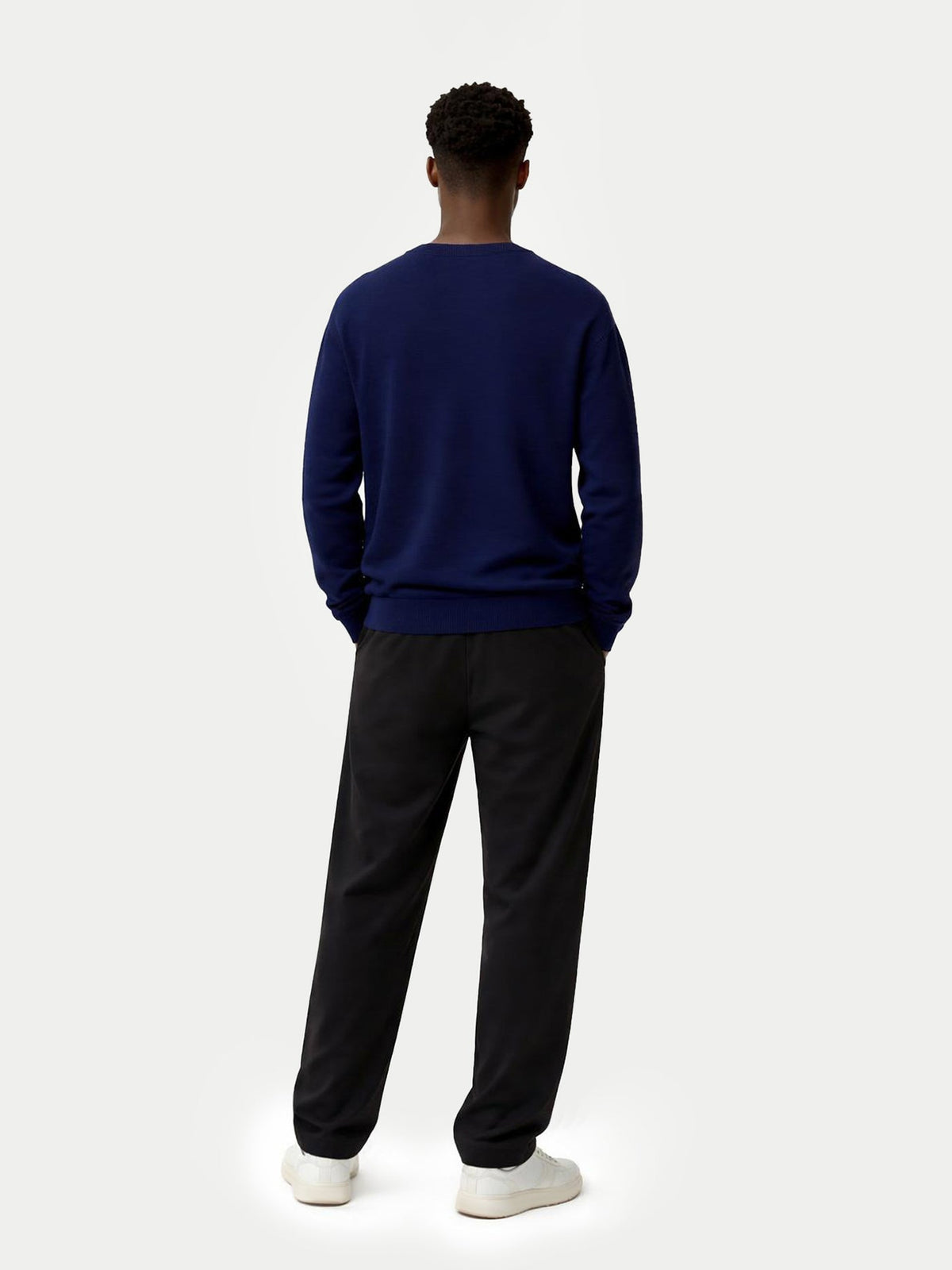 Essential Cashmere V-neck Sweater — Navy Blue