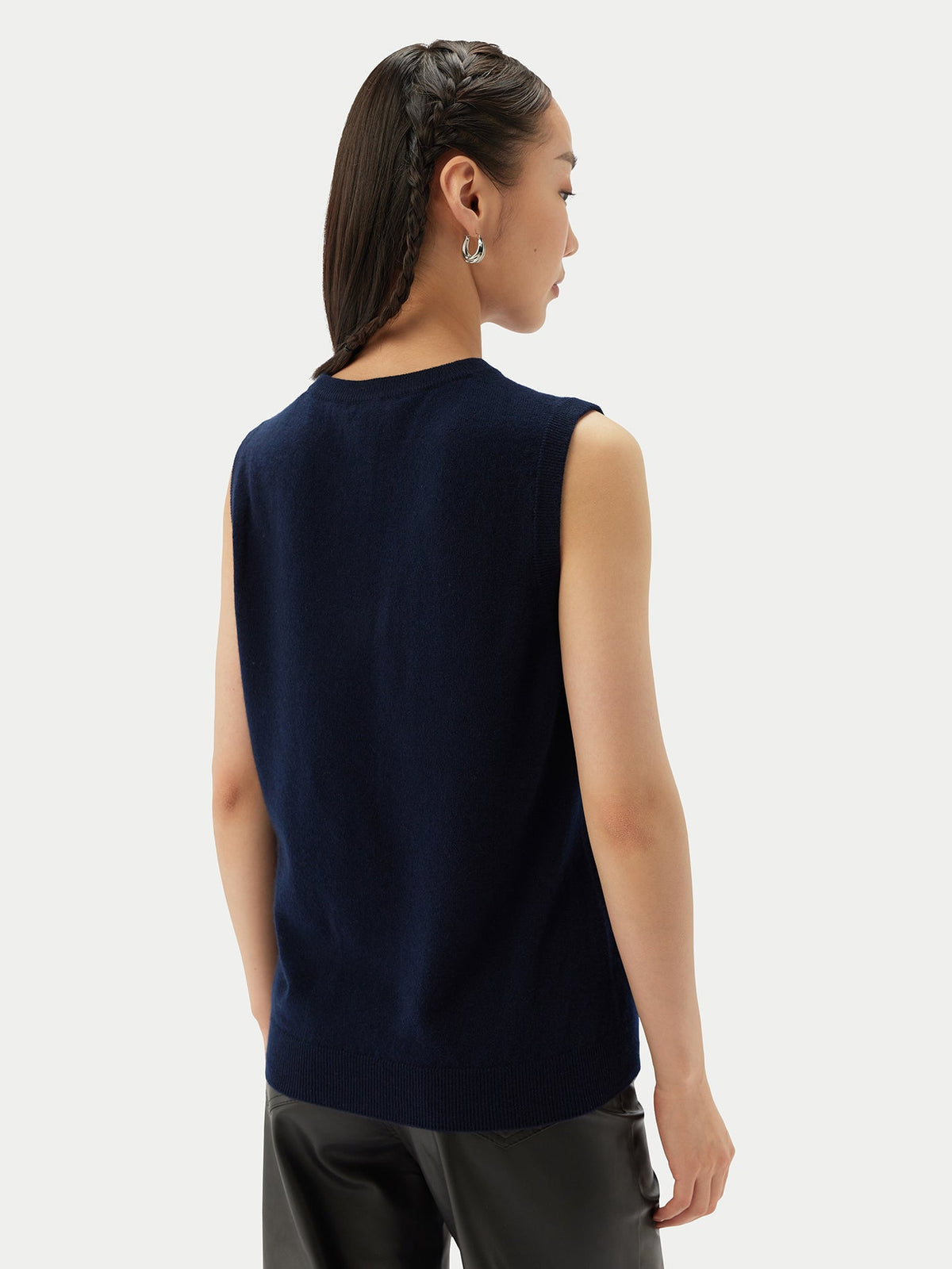 Essential Cashmere Crewneck Vest — Navy Blue