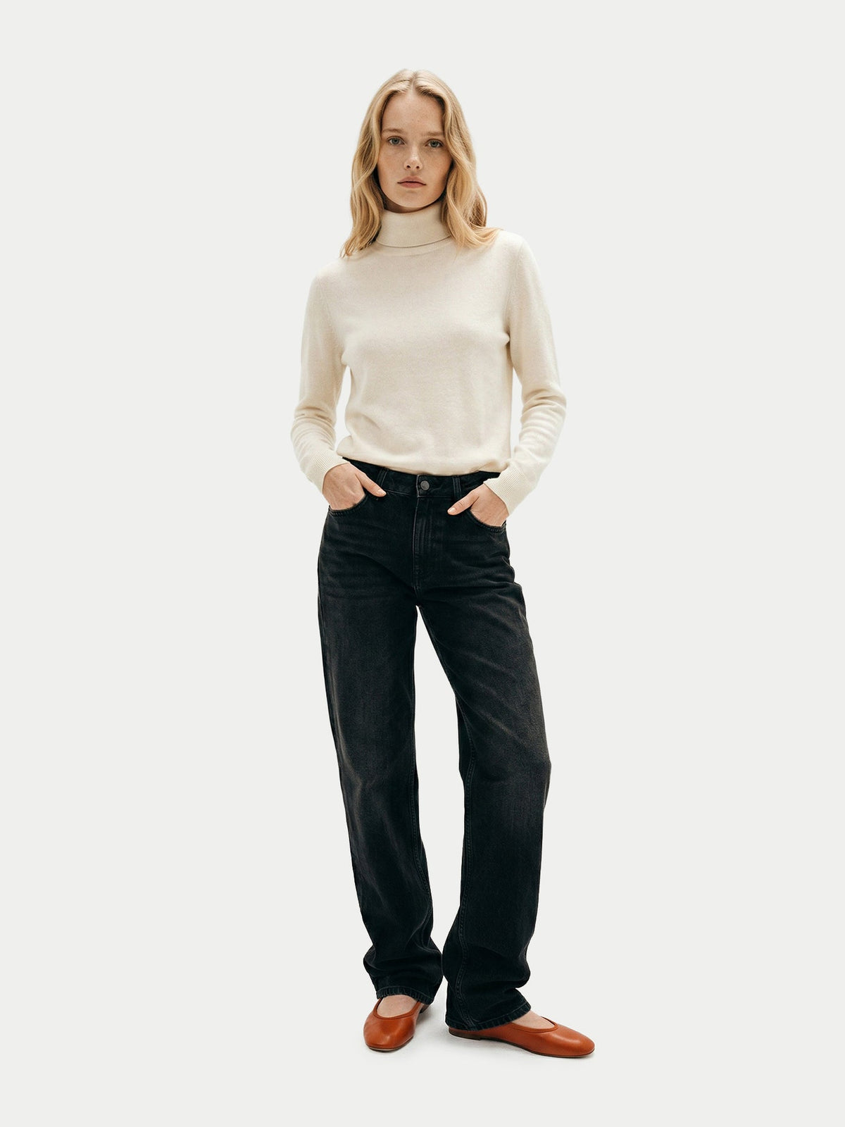 Timeless Cashmere Turtleneck Sweater — Off-white
