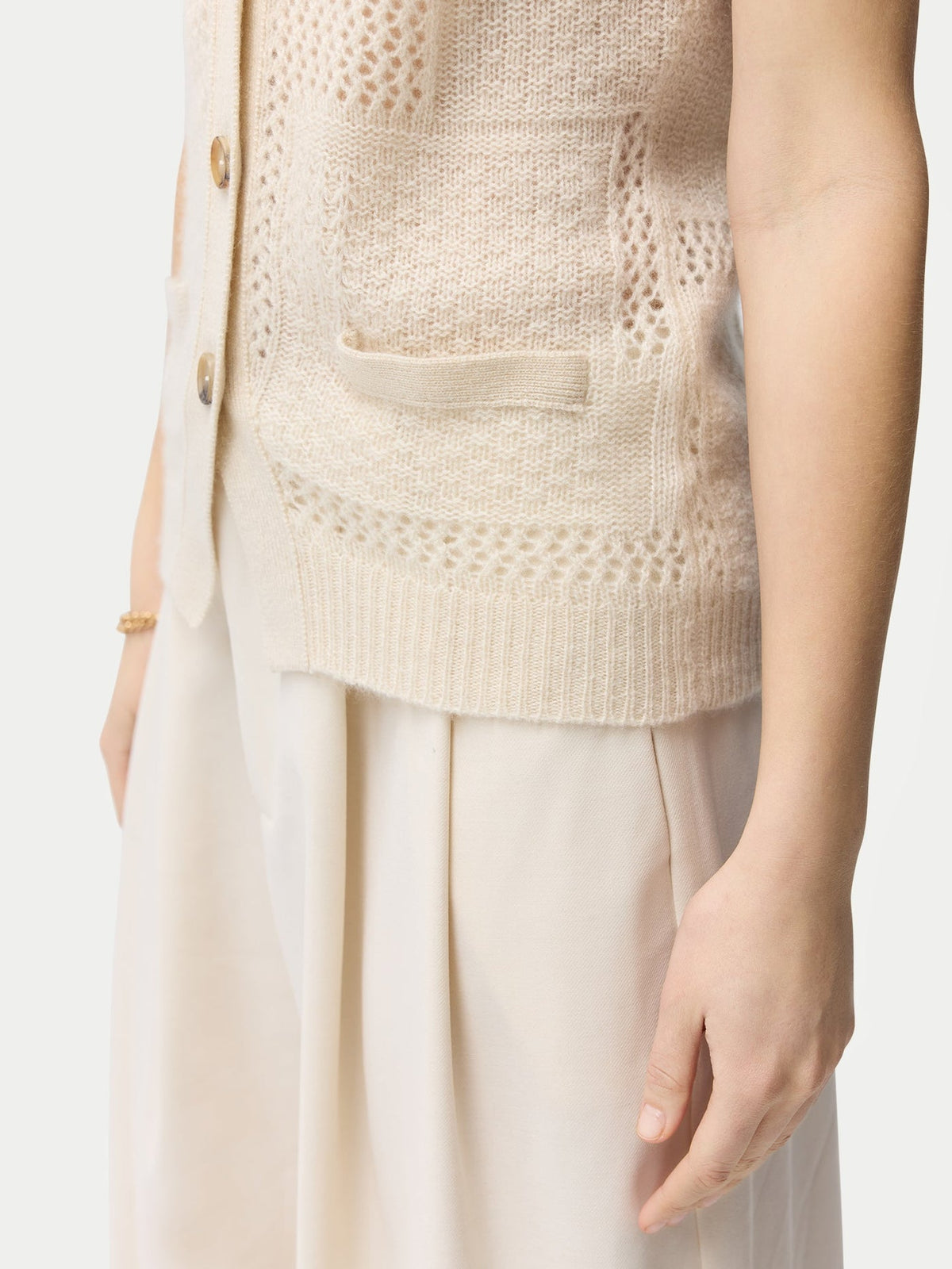 Natural Color Mixed Pattern Cashmere Vest — Off-white