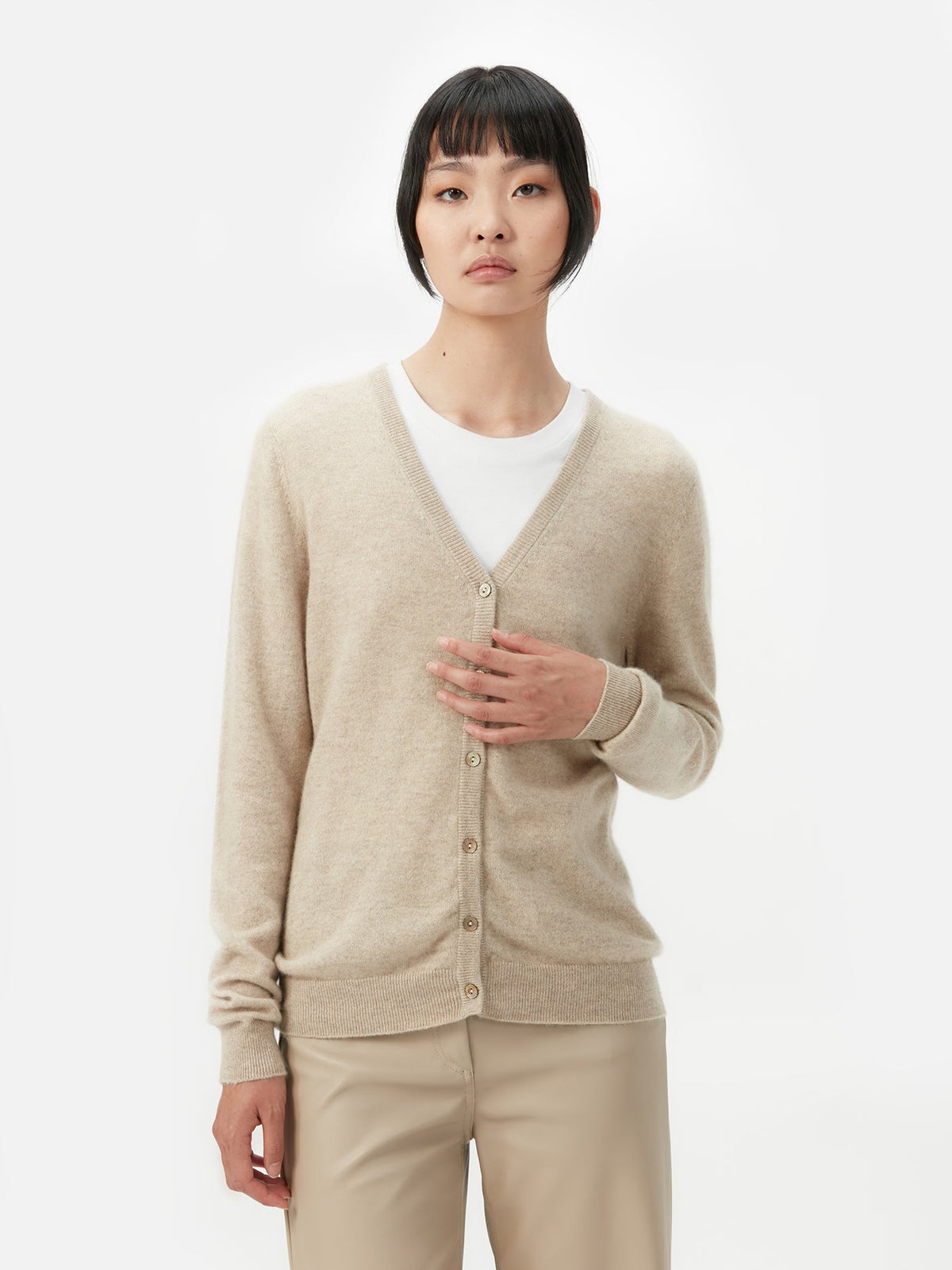 Essential Cashmere V-neck Cardigan — Soft Beige