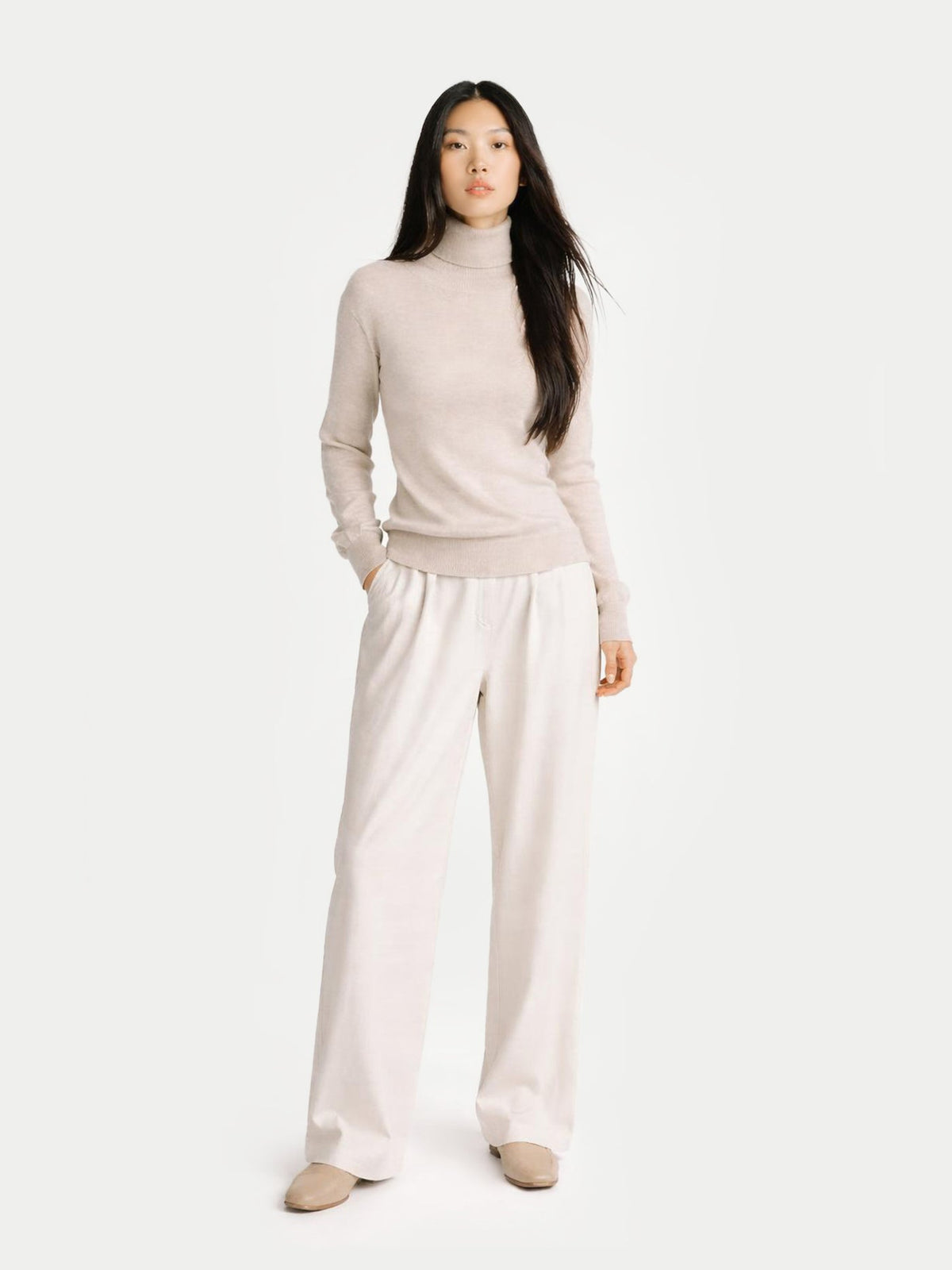 Essential Cashmere Turtleneck Sweater — Soft Beige